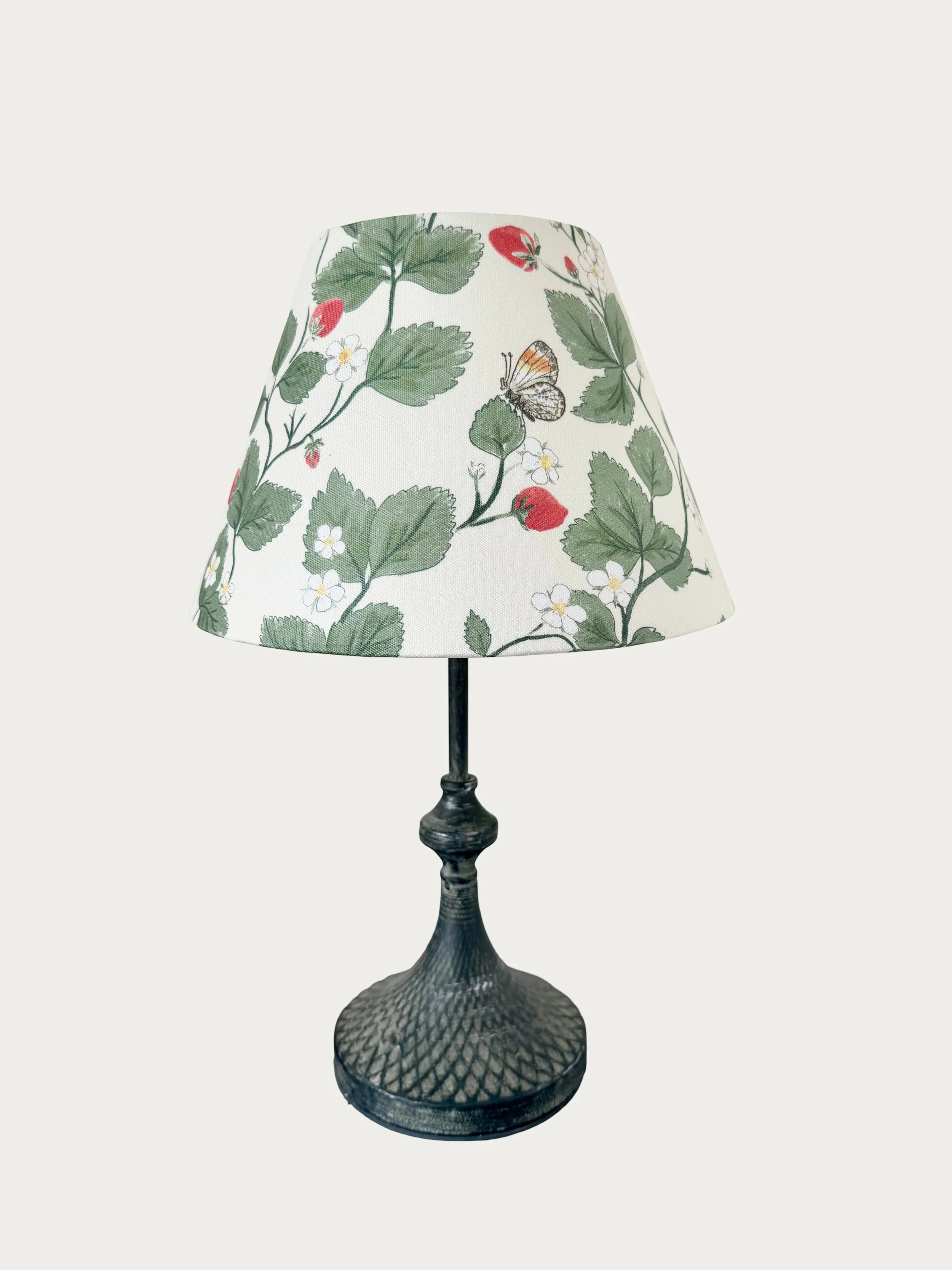 Elsie Lampshade - Trailing Strawberries
