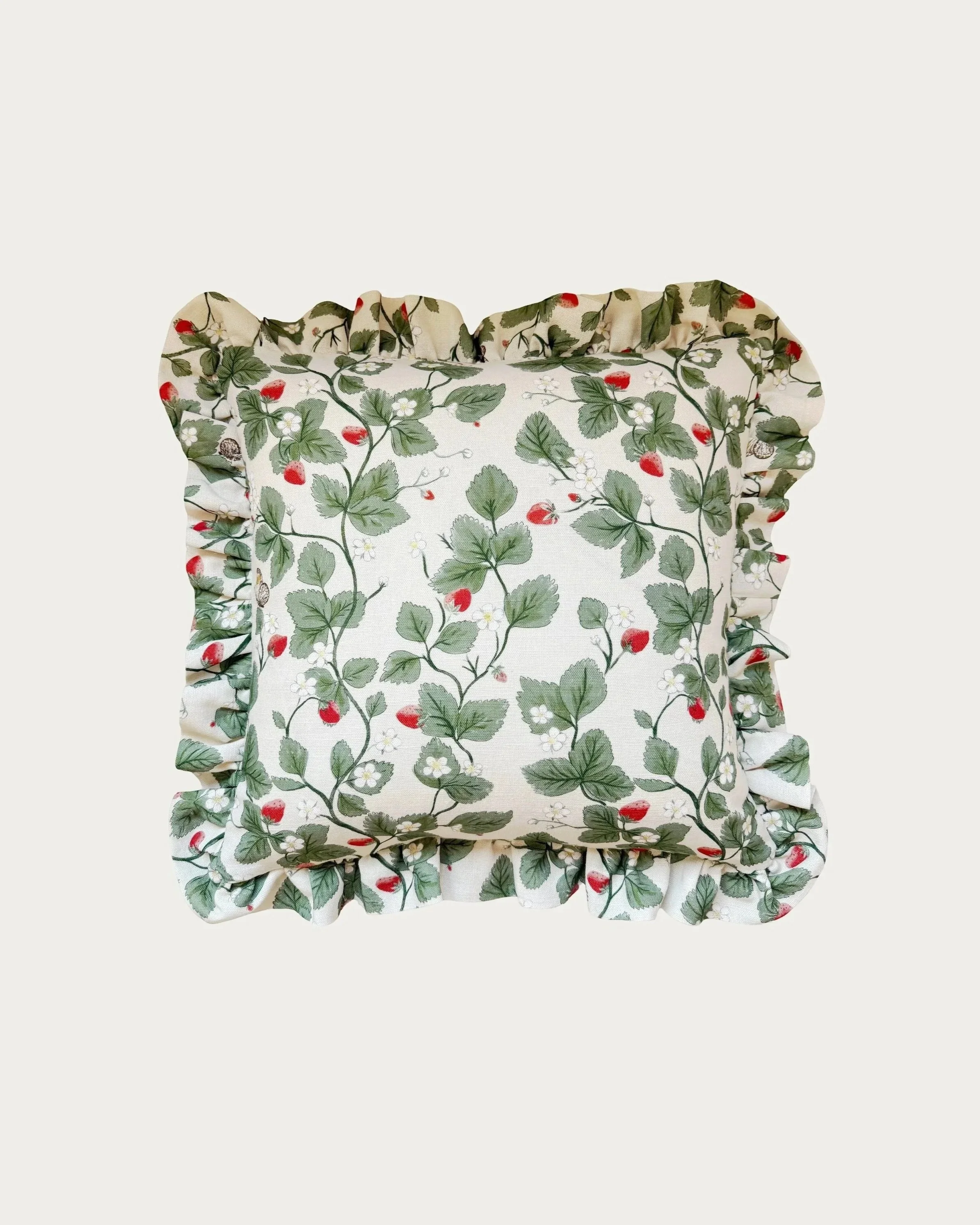 TS_Cushion_Cutout_Creamback_below10MB.jpg