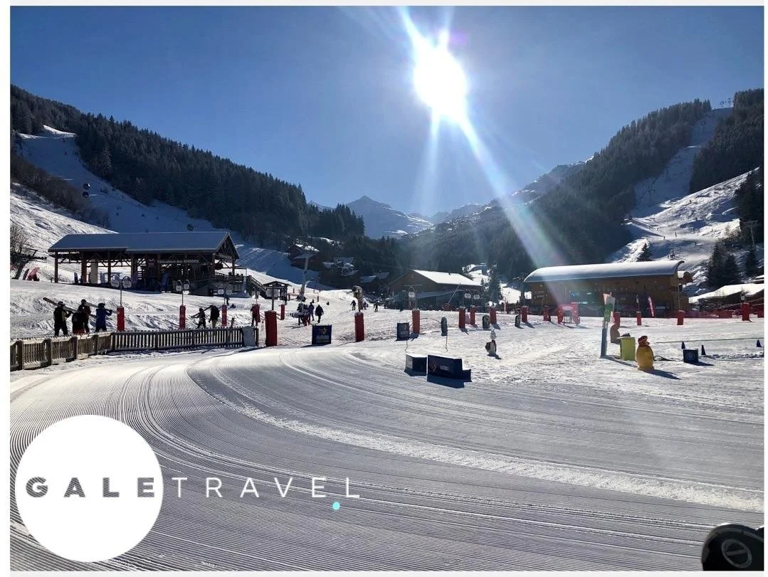 𝗙𝗿𝗲𝘀𝗵 𝘁𝗿𝗮𝗰𝗸𝘀, 𝘀𝘂𝗻𝗹𝗶𝘁 𝗽𝗲𝗮𝗸𝘀, 𝗮𝗻𝗱 𝘁𝗵𝗲 𝗸𝗶𝗻𝗱 𝗼𝗳 𝗰𝗮𝗹𝗺 𝘆𝗼𝘂 𝗼𝗻𝗹𝘆 𝗴𝗲𝘁 𝘄𝗵𝗲𝗻 𝘀𝗼𝗺𝗲𝗼𝗻𝗲 𝗲𝗹𝘀𝗲 𝗵𝗮𝘀 𝗮𝗹𝗿𝗲𝗮𝗱𝘆 𝘁𝗵𝗼𝘂𝗴𝗵𝘁 𝗼𝗳 𝗲𝘃𝗲𝗿𝘆𝘁𝗵𝗶𝗻𝗴.

If your idea of a ski break is more &ldq