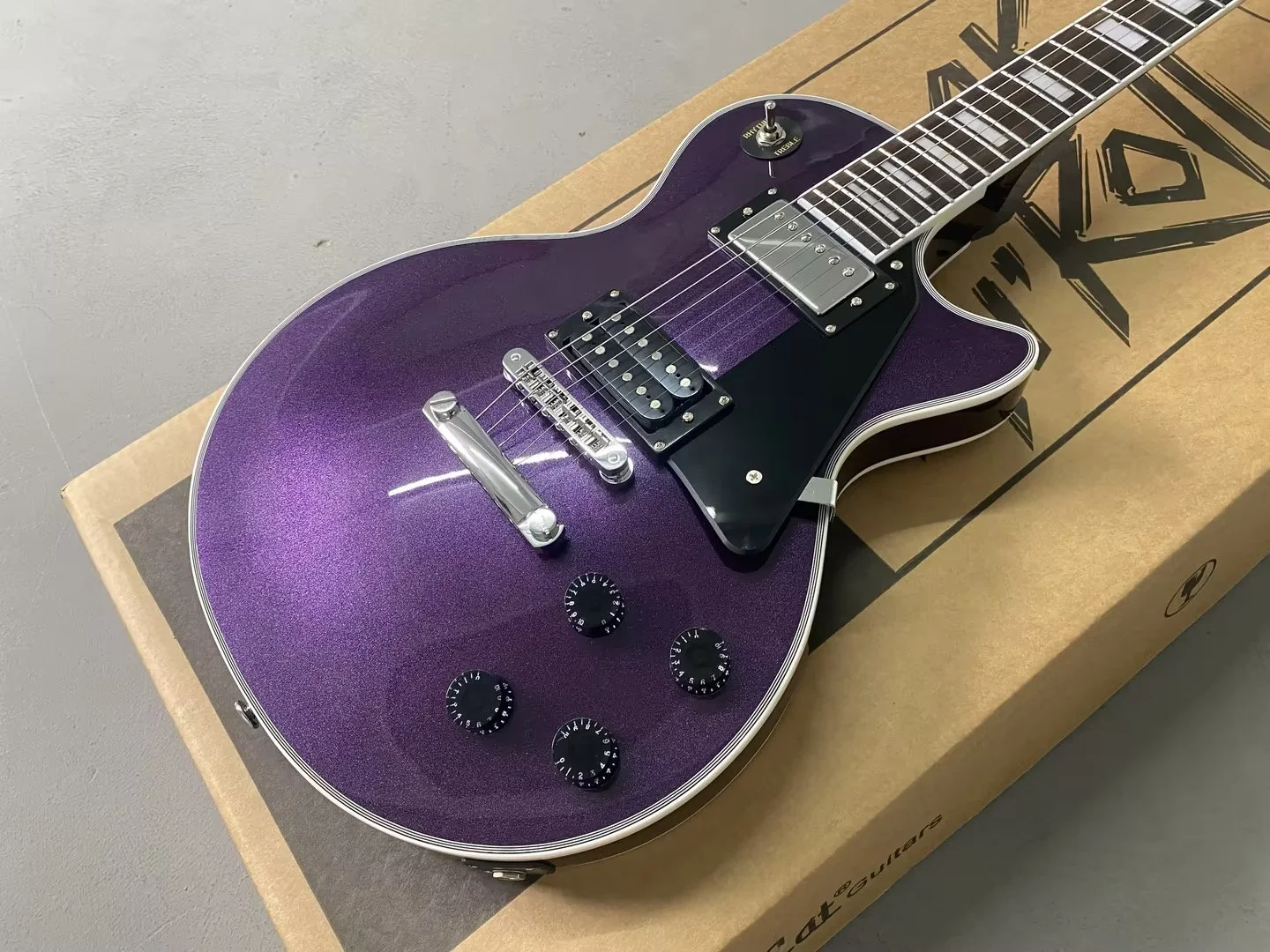 Chill Cat MOD SHOP Metallic Purple Electric Guitar