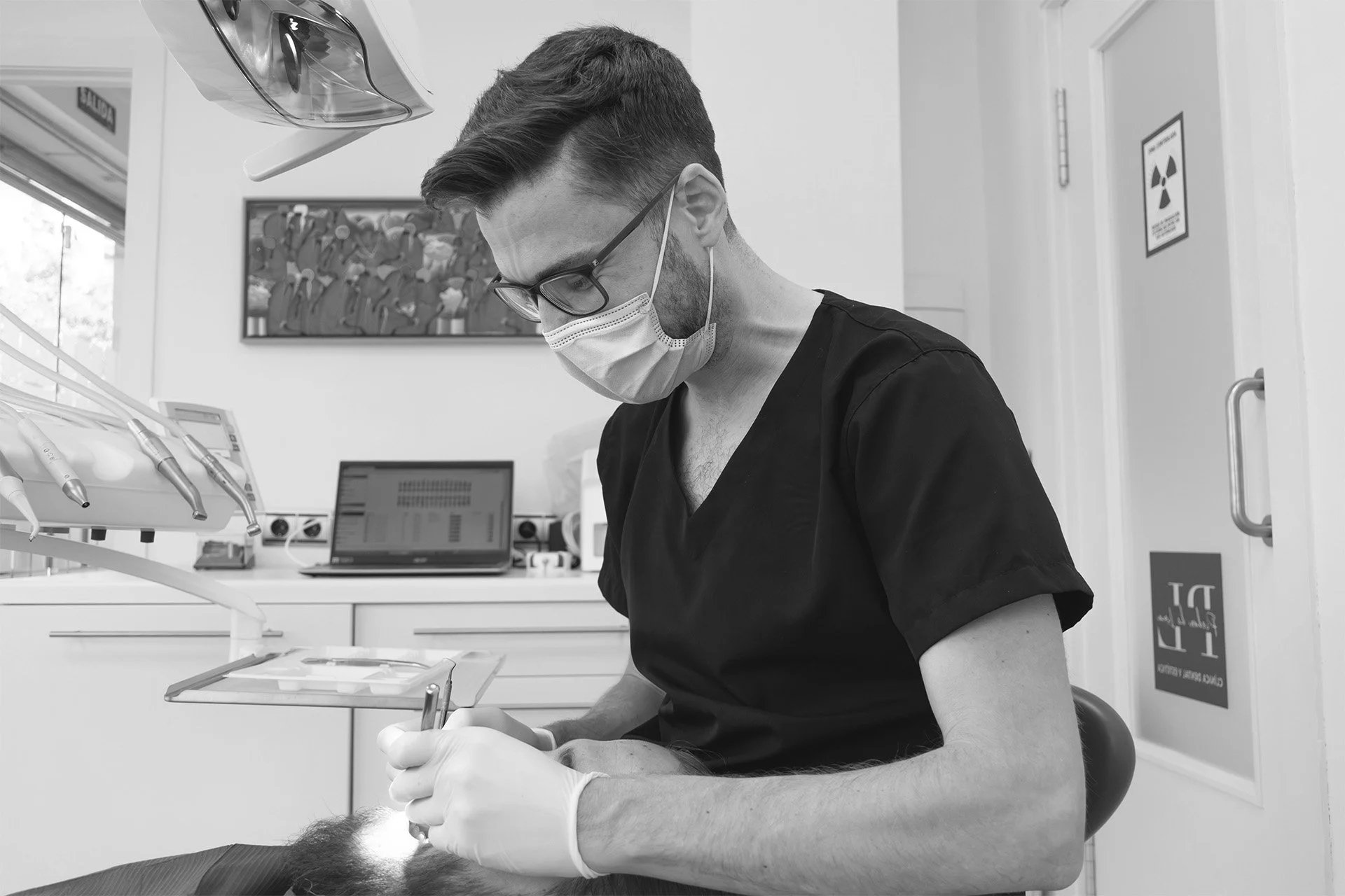 Conoce las ventajas del Plan Esencial, donde la prevención y el cuidado bucodental son prioridad en Clínica Dental Piedra de Lima, Granada