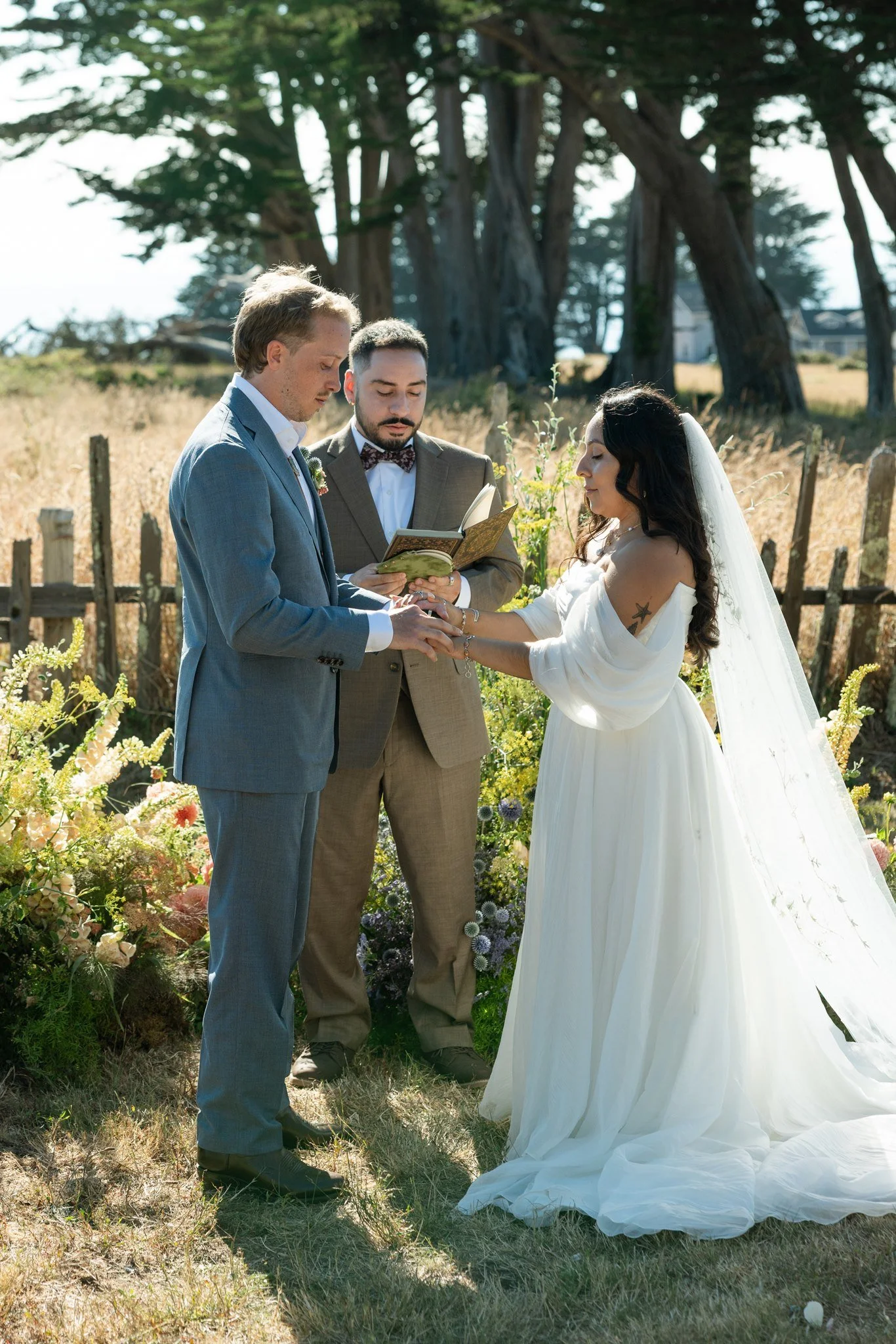 AllisonStoddard_Bry+MattCeremony-93.jpg