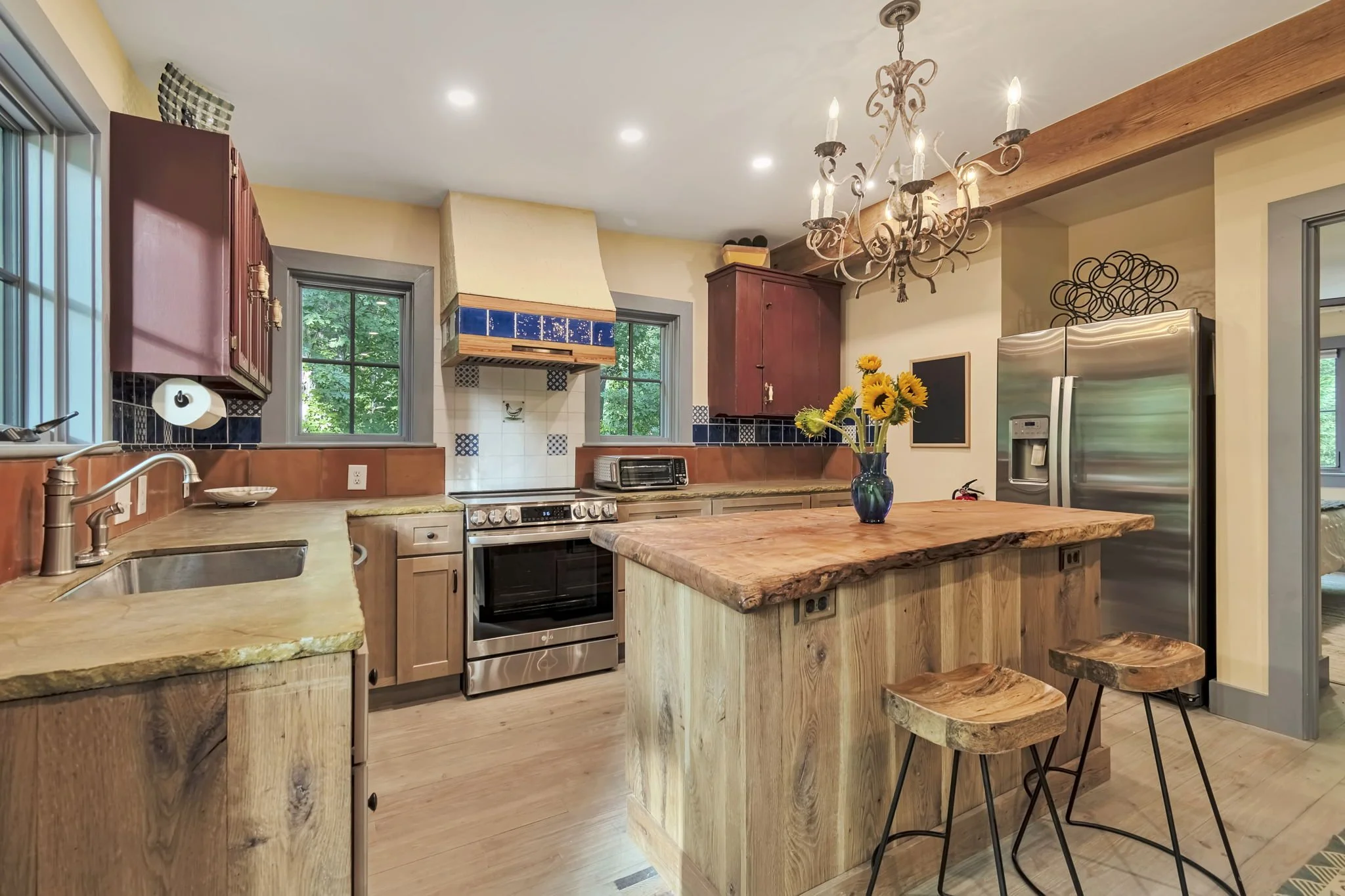 cozy-kitchen-brookhaven-rental.jpg