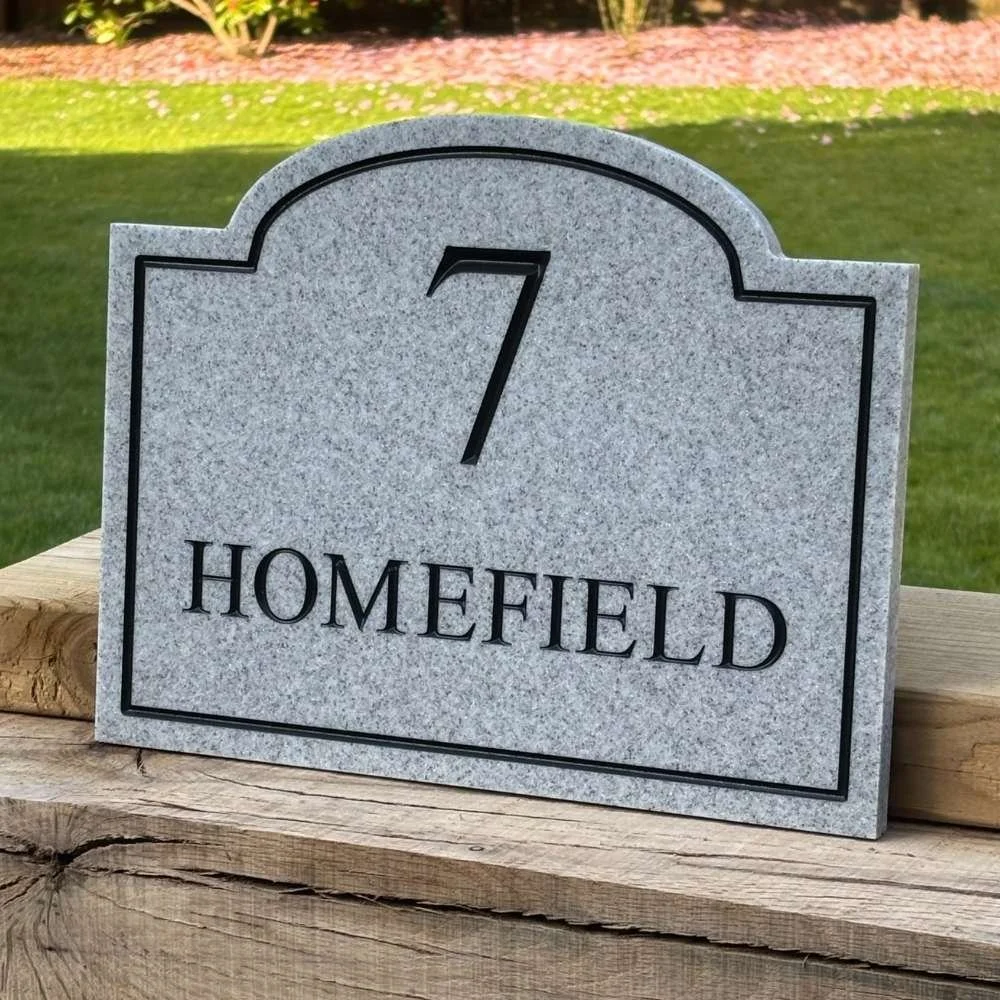 Scalloped Stone House Sign with border