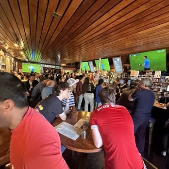 The Kezar Pub