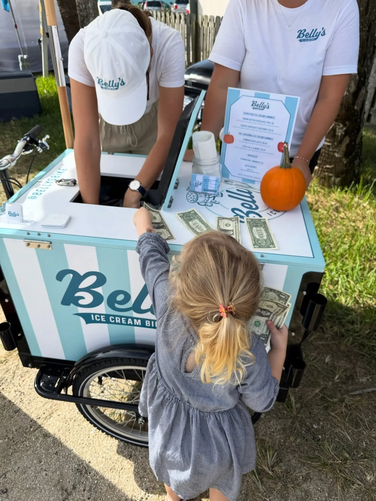 Cash in hand. Ice cream sandwich in sight. Dreams in motion. 

Much love for this tiny customer with a big appetite.💙

Catch us this weekend Saturday &amp; Sunday. LAST CHANCE for Pumpkin Spice Latte ice cream sandwiches. 🥲🎃

SATURDAY | Next to th