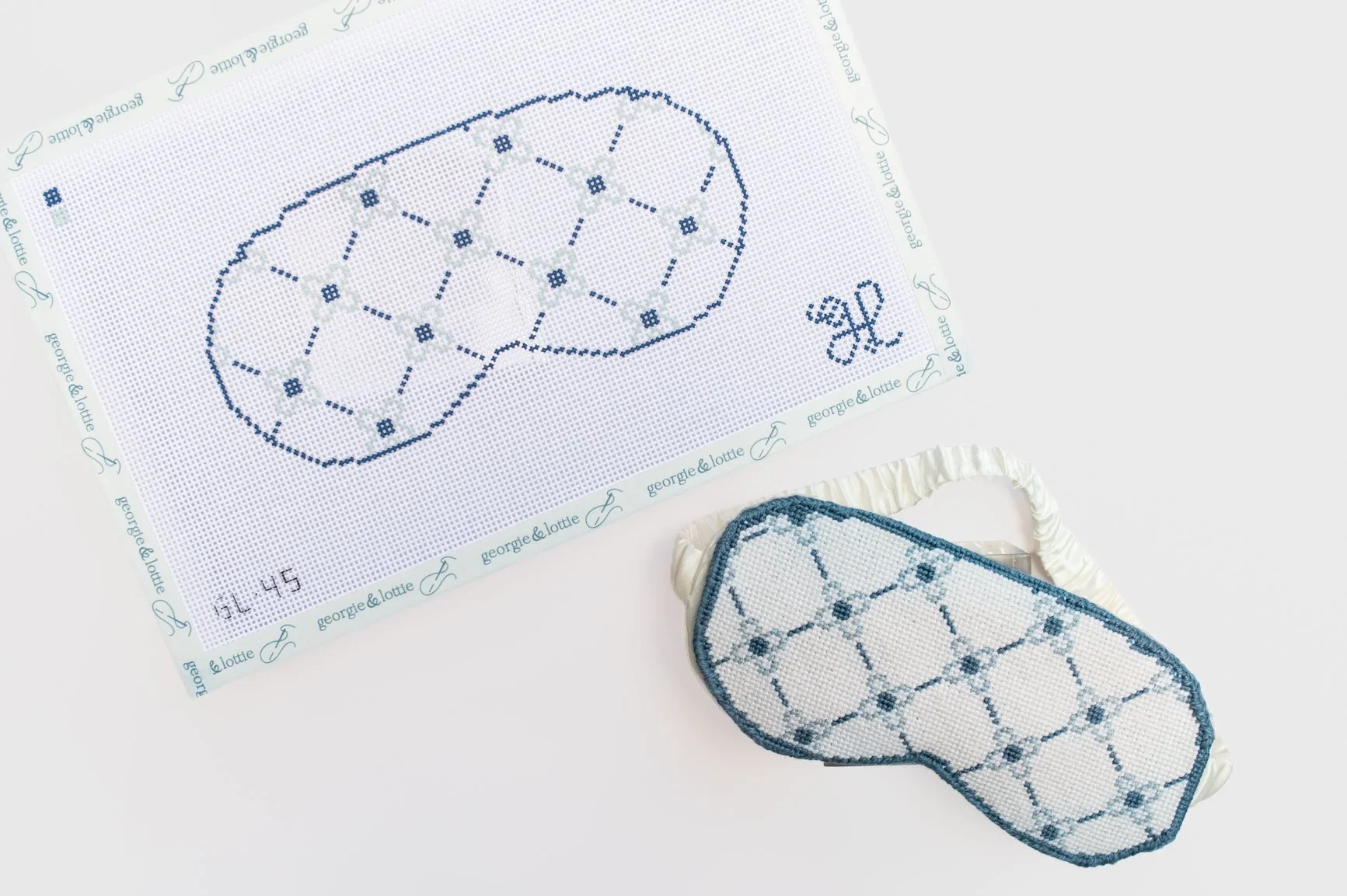 Needlepoint-Georgie-and-Lottie-110.jpg