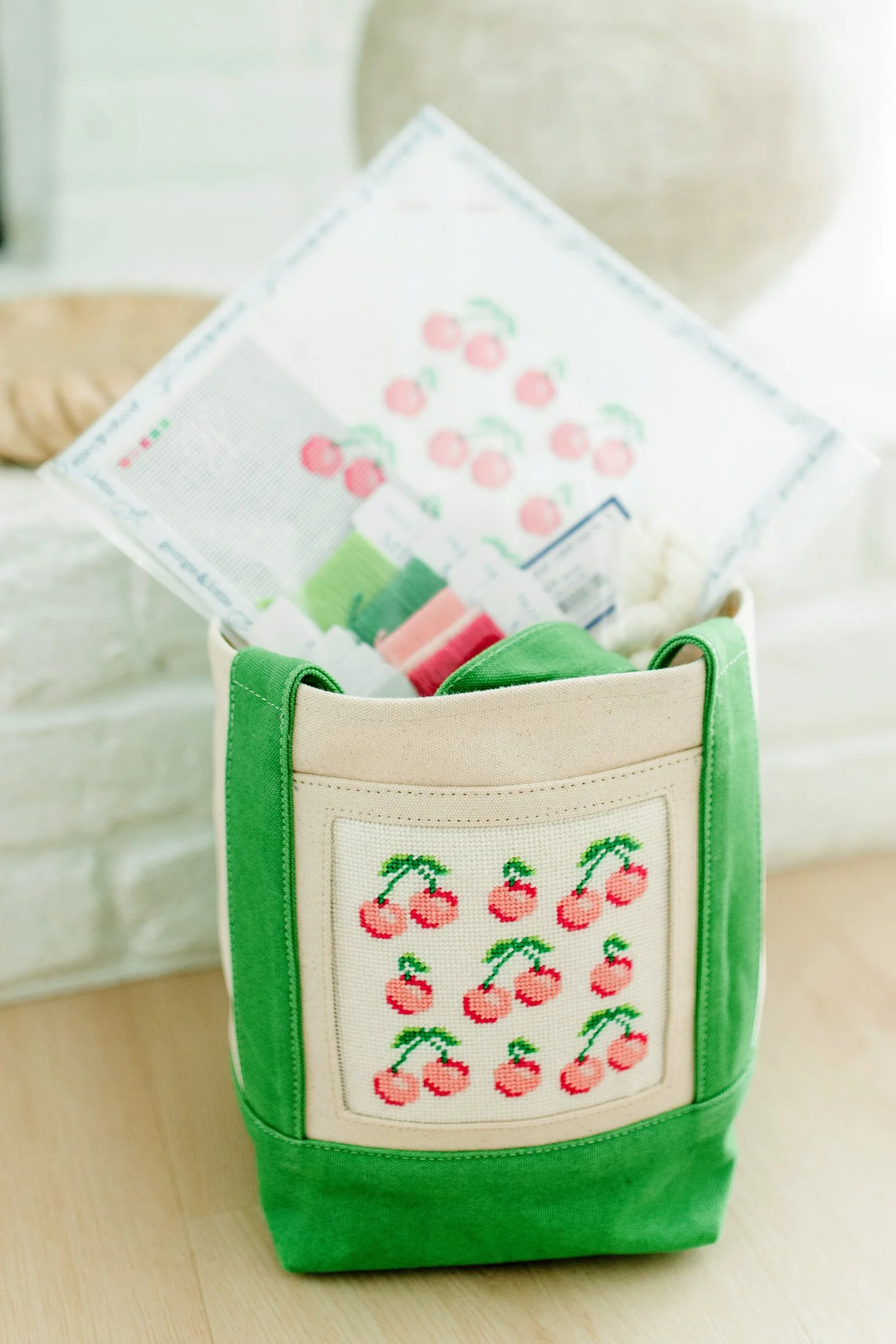 aesthetic-crafts-needlepoint-02.jpg