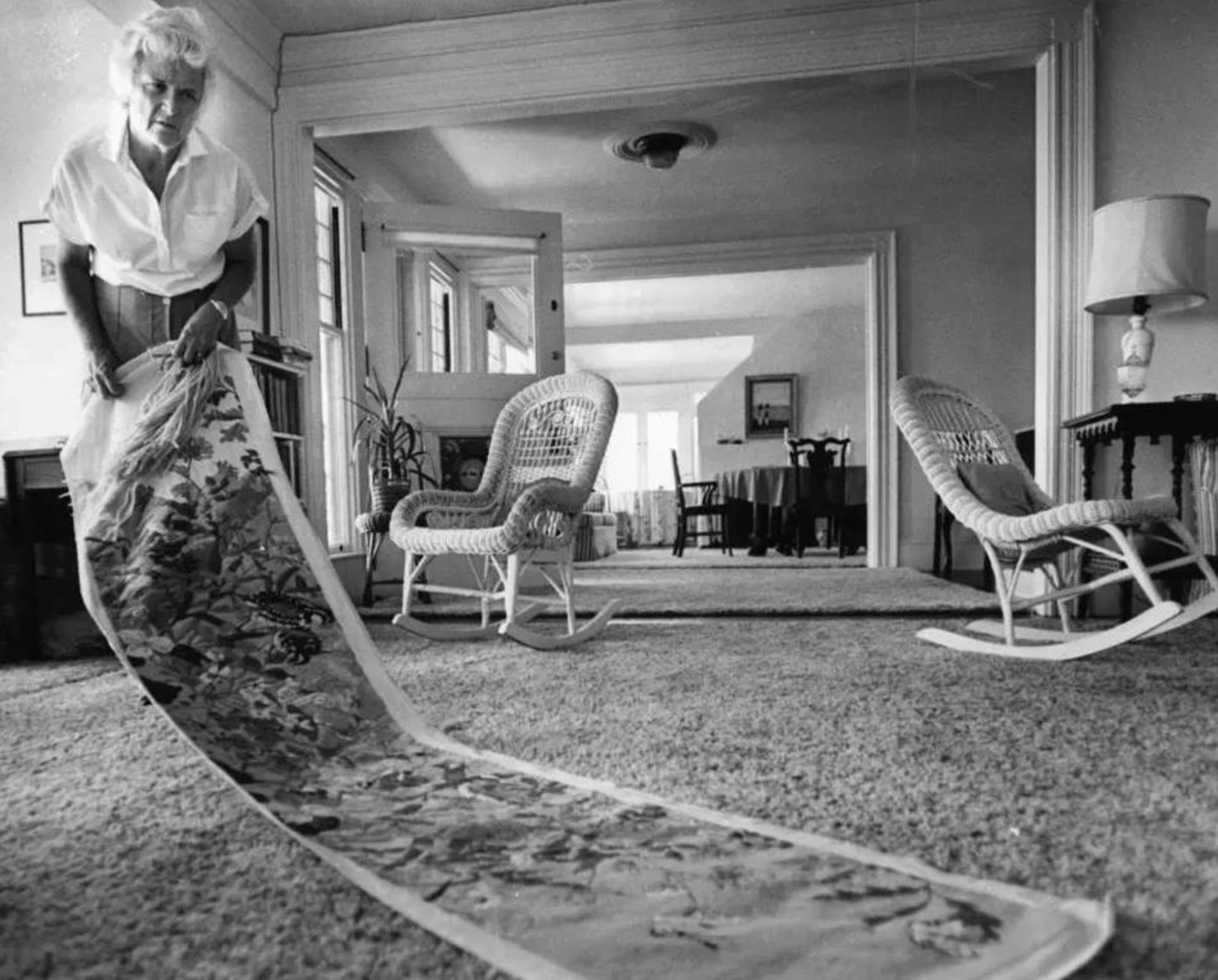 Barabara-Bush-Famous-Needlepointer-rug.png
