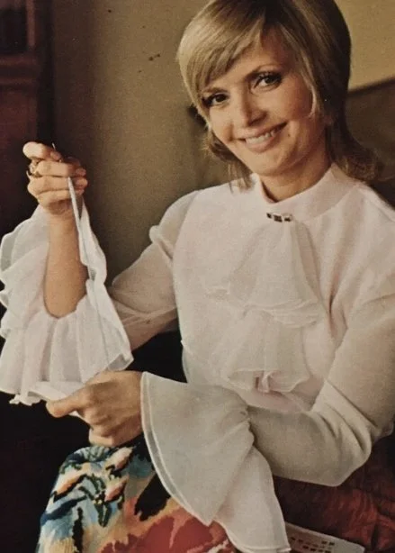 Florence-Henderson-Needlepointing.jpg