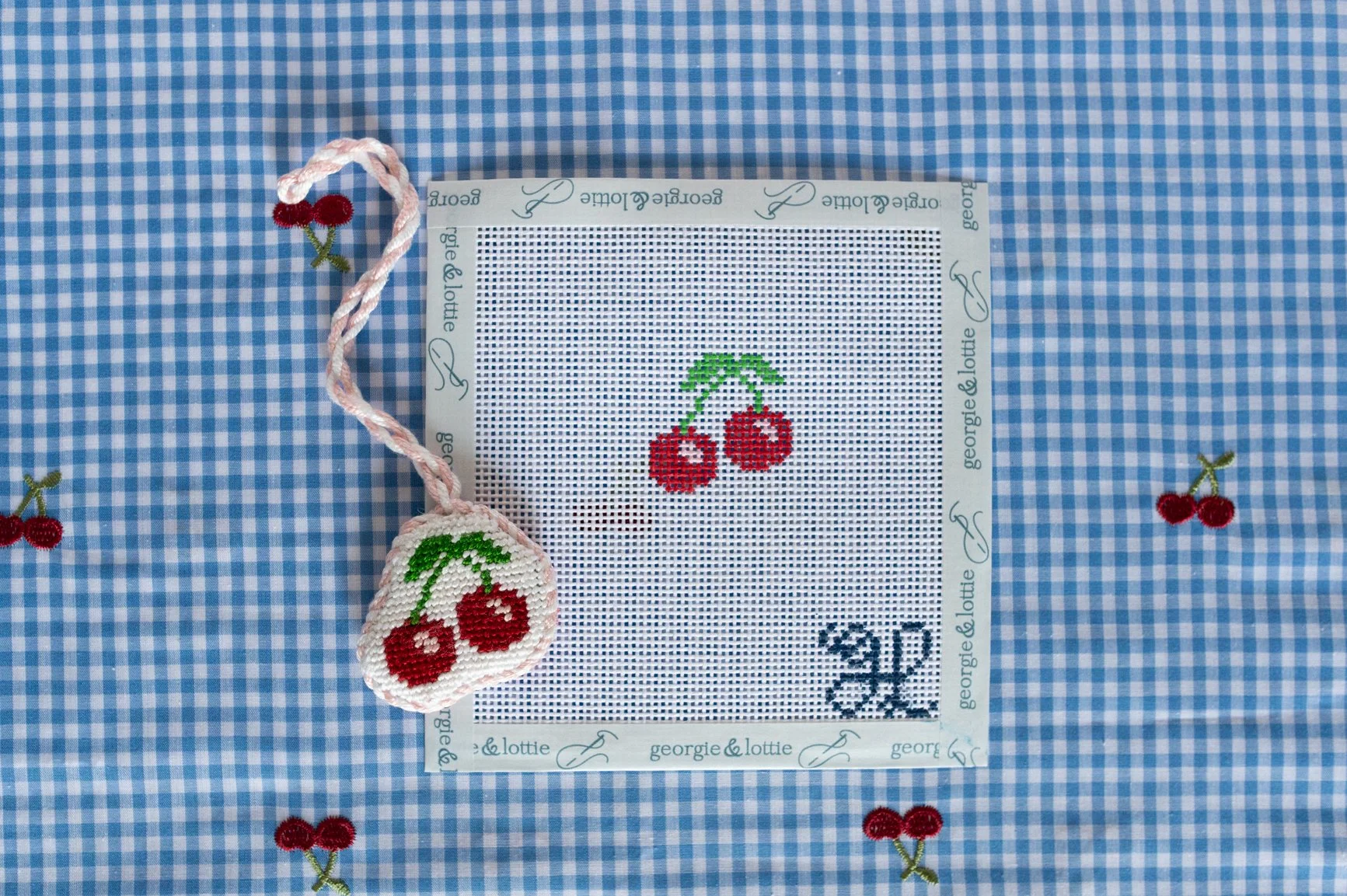 Needlepoint-Georgie-and-Lottie-13.jpg