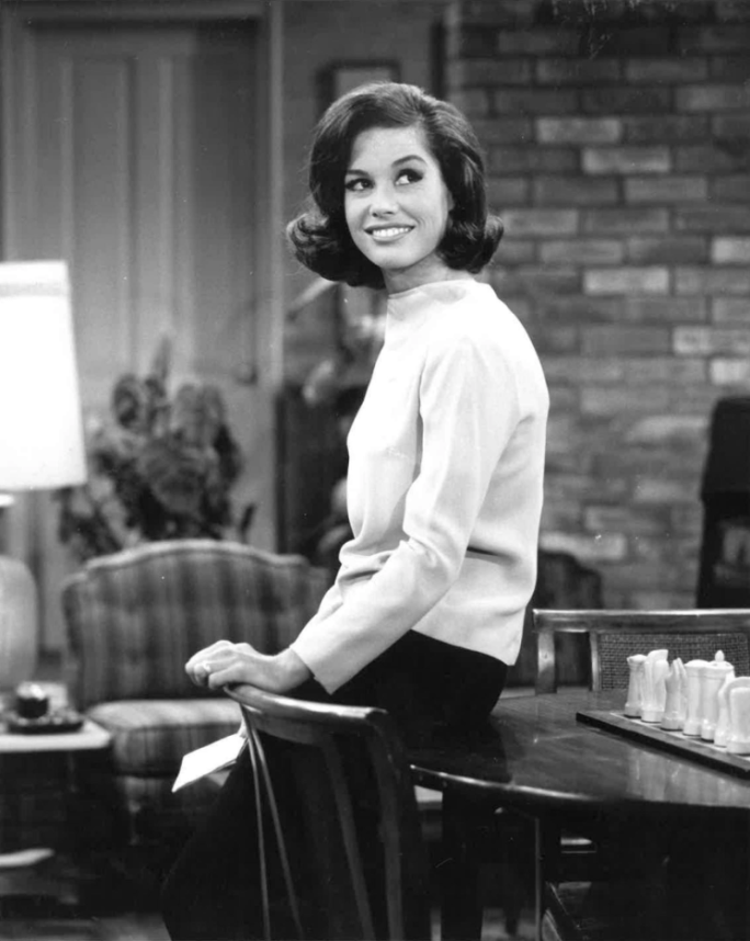 black and white photo of Mary Tyler Moore