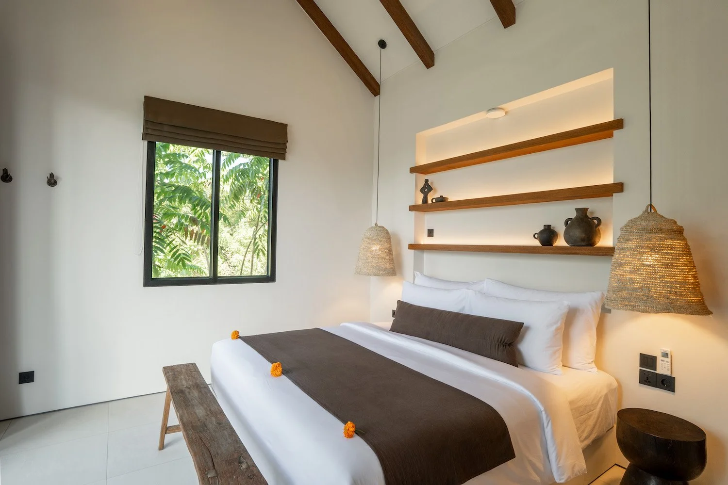 bedroom 2_1.jpg