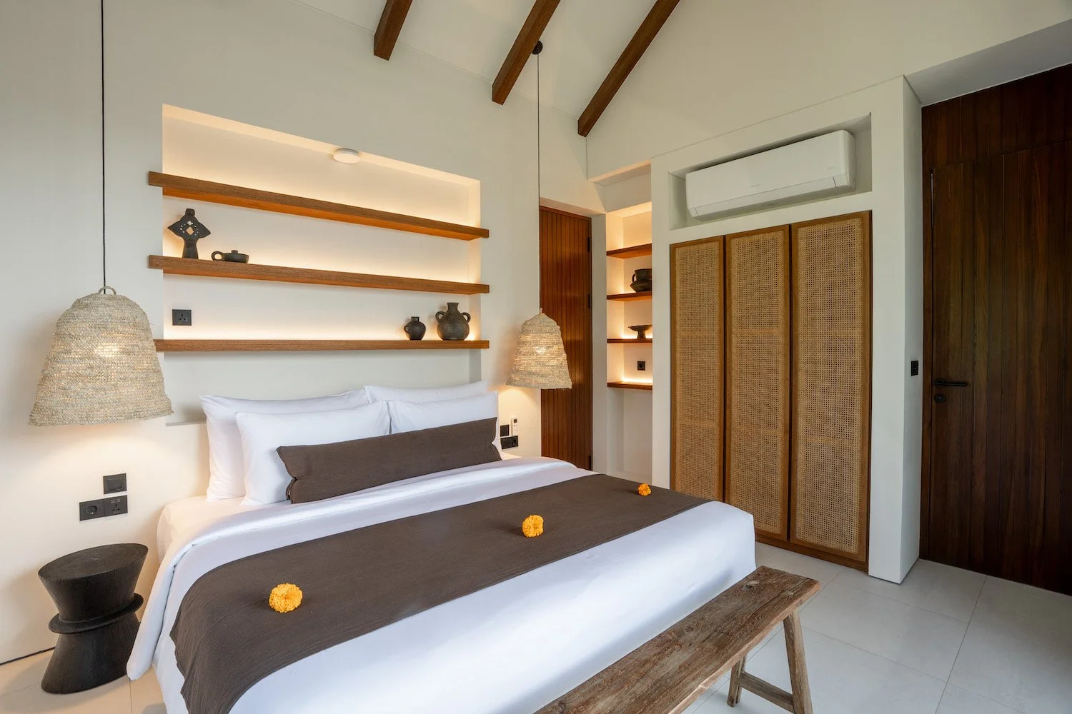 bedroom 2_2.jpg