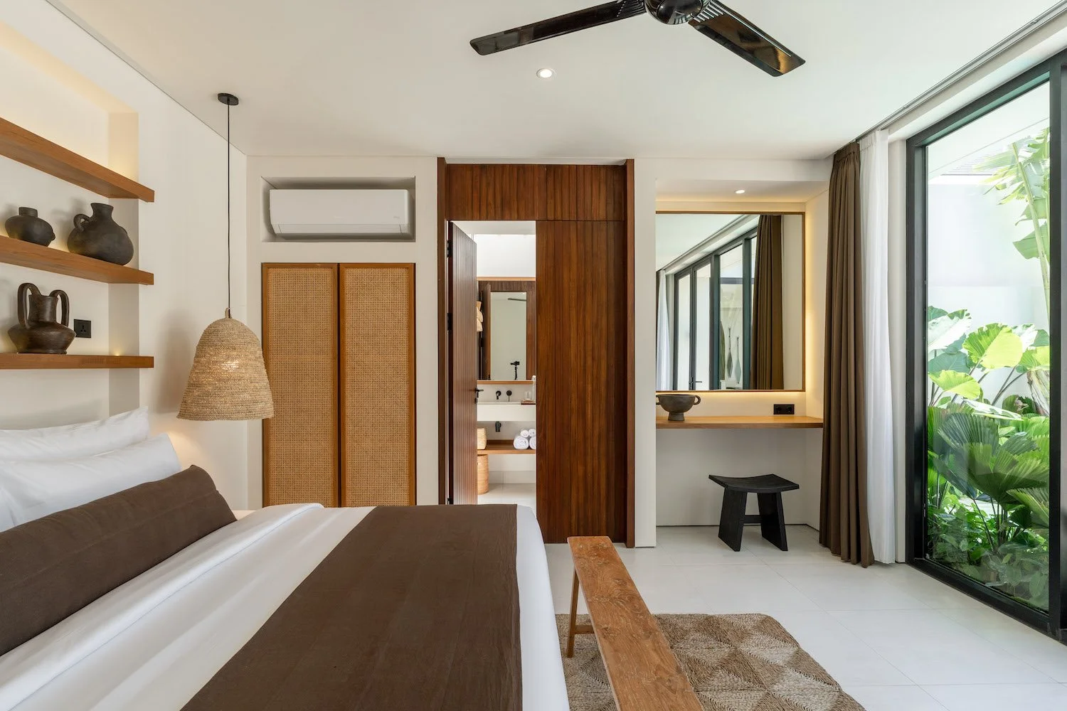 2 bedroom 1_4.jpg