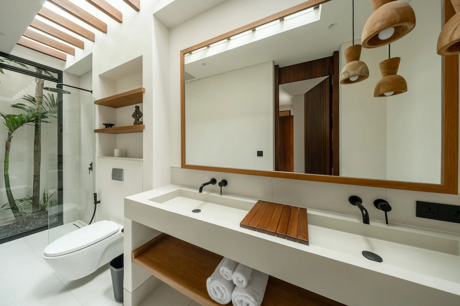 2 bathroom 2-2.jpg