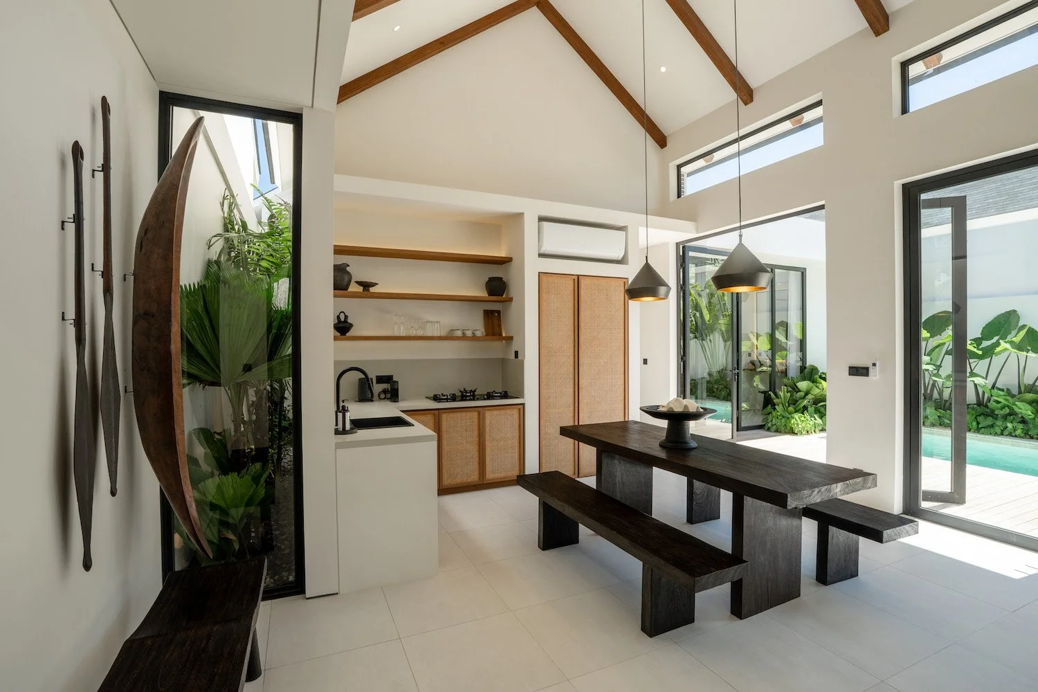 2 livingroom 5.jpg