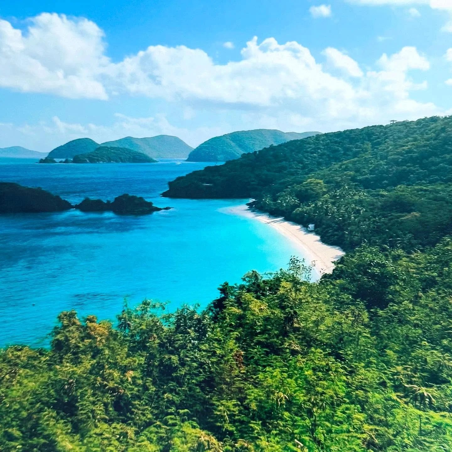 St. John 💙 soft sand, clear water, and just slowing down. Floating here, I kept thinking&hellip; this might be one of the most beautiful places I&rsquo;ve ever been.

#StJohnUSVI #VirginIslandsTravel #CaribbeanEscape #WildHerTravel #travelagent #Wom
