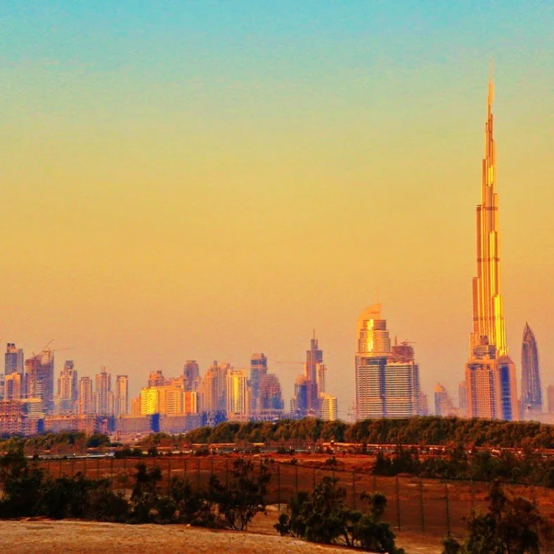 Dubai tops the list of the World&rsquo;s Sunniest Getaways!  3,500 + hours if sunshine a year!! Blues skies forever!  I'm in.

#dubaitravel #sunnyplace #traveltodubai✈️ #chasingsunshine