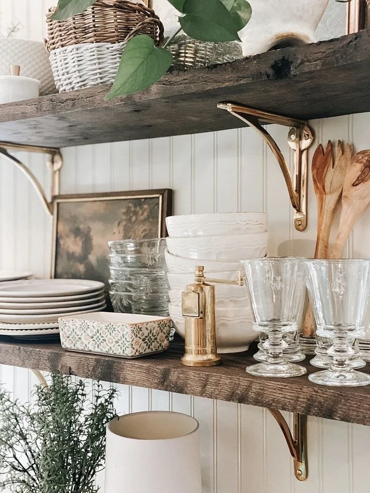 These kitchens make me so happy.
📍With a background in pro organizing, I used to focus on what to clear &mdash; now I focus on how to layer, with intention.
Open shelving can feel cold until it&rsquo;s styled &mdash; warm textures, collected pieces,