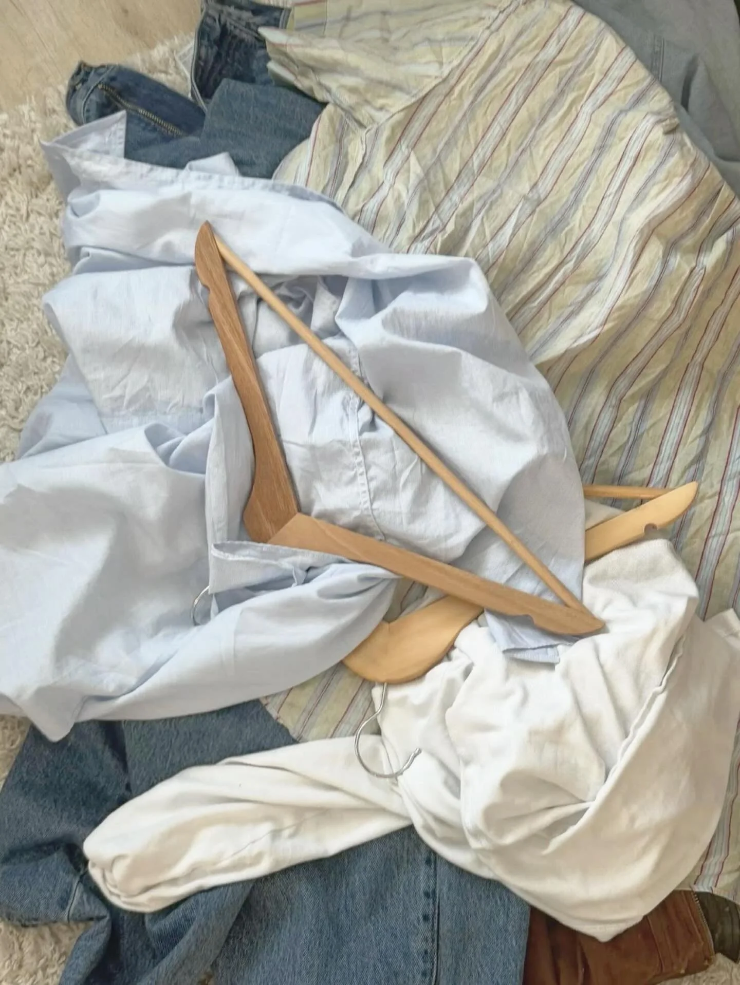 2026 RESET
13 THINGS TO EDIT FROM YOUR WARDROBE:

Screenshot this 📸

	1.	Doesn&rsquo;t fit your body today
	2.	Haven&rsquo;t worn in a year
	3.	&ldquo;Almost&rdquo; pieces
	4.	Requires fussing or adjusting
	5.	Duplicates you skip
	6.	Outdated trends