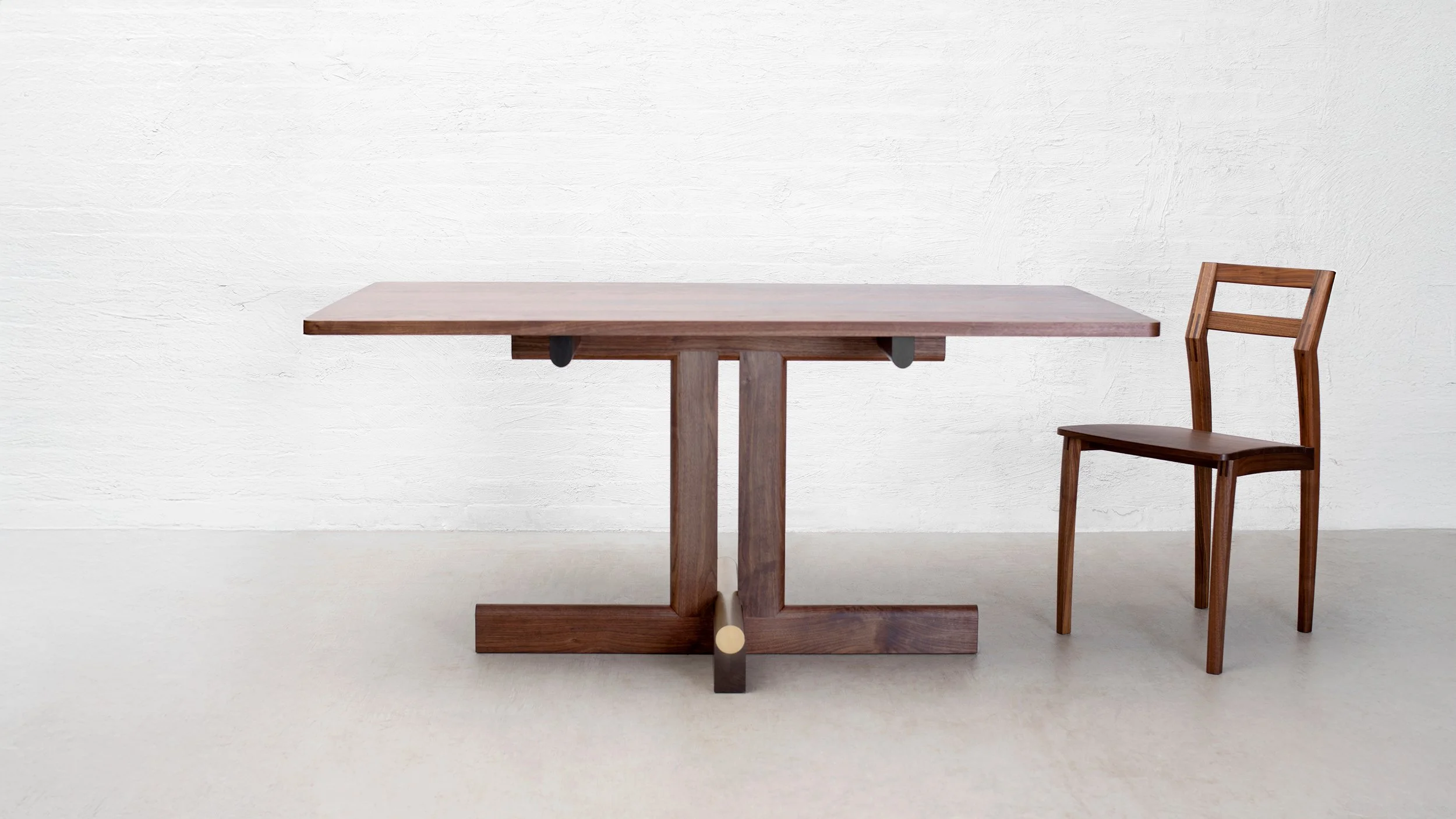 Reed-Hansuld_Dining-Table-No-4_1_16X9.jpg