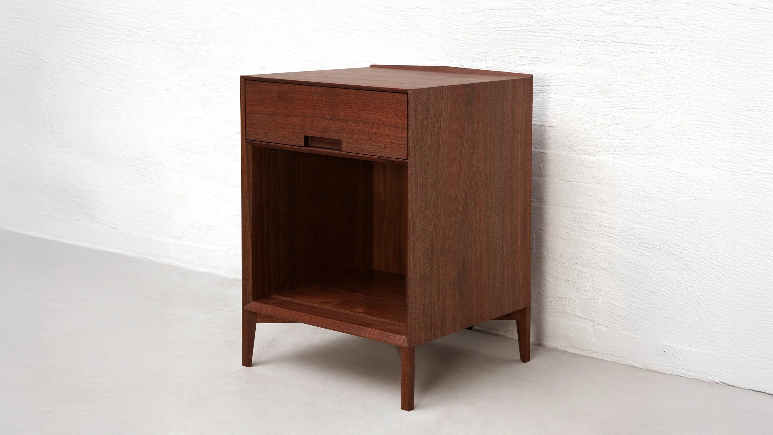 Reed-Hansuld_End-Table-No-4_2_16X9jpg.jpg