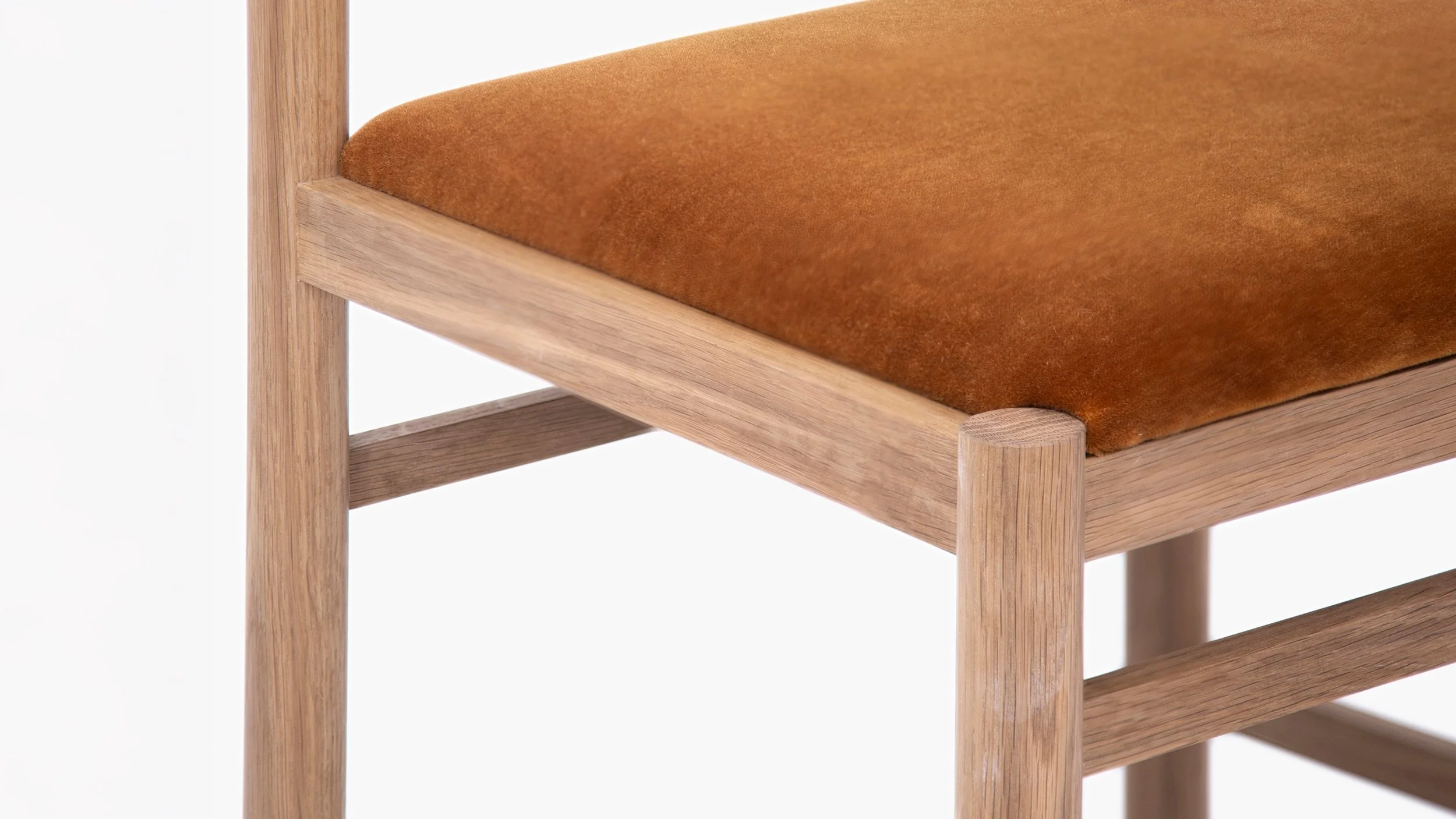 Reed-Hansuld_Dining-Chair-No-9_No-armrests_1_16X9.jpg