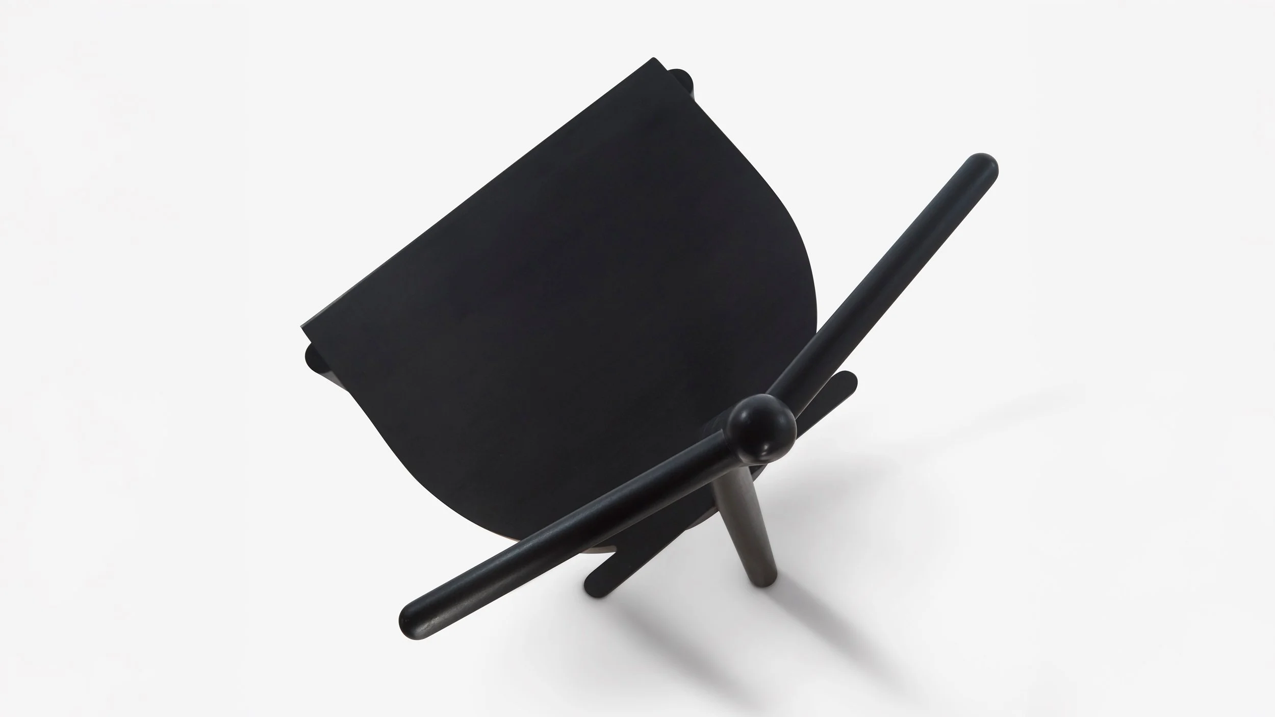 Reed-Hansuld_Valet-Chair-No-2_8_16X9.jpg