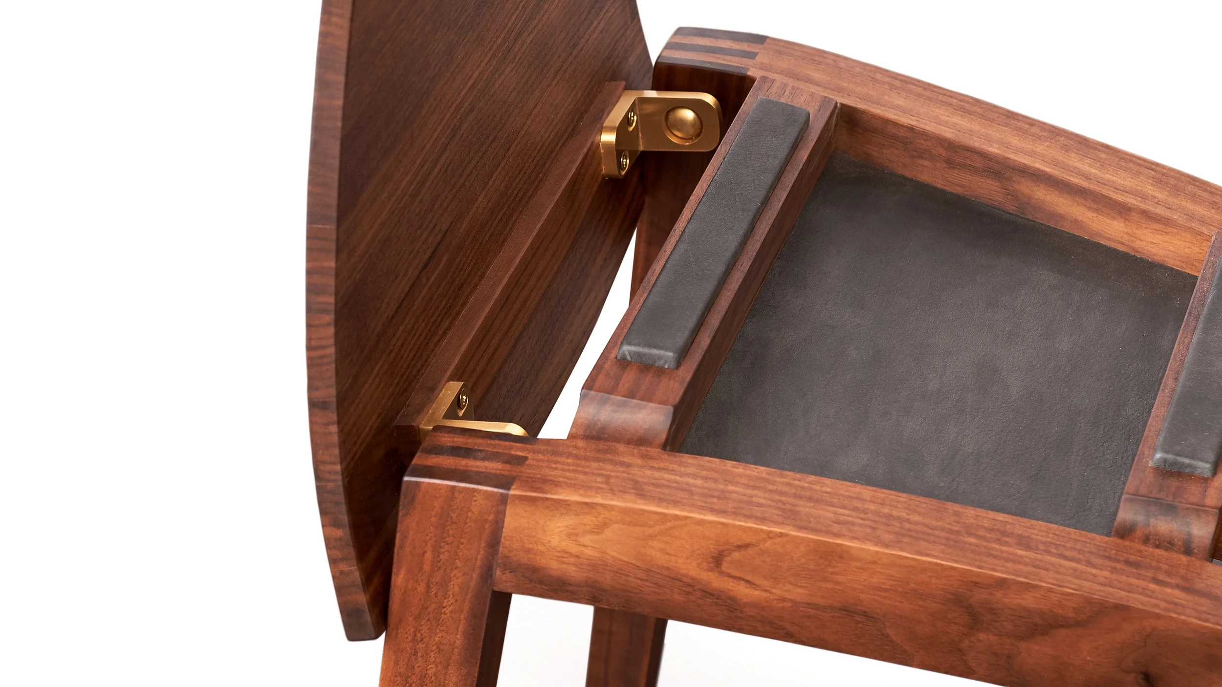 Reed-Hansuld_Valet-Chair-No-1_6_16X9.jpg