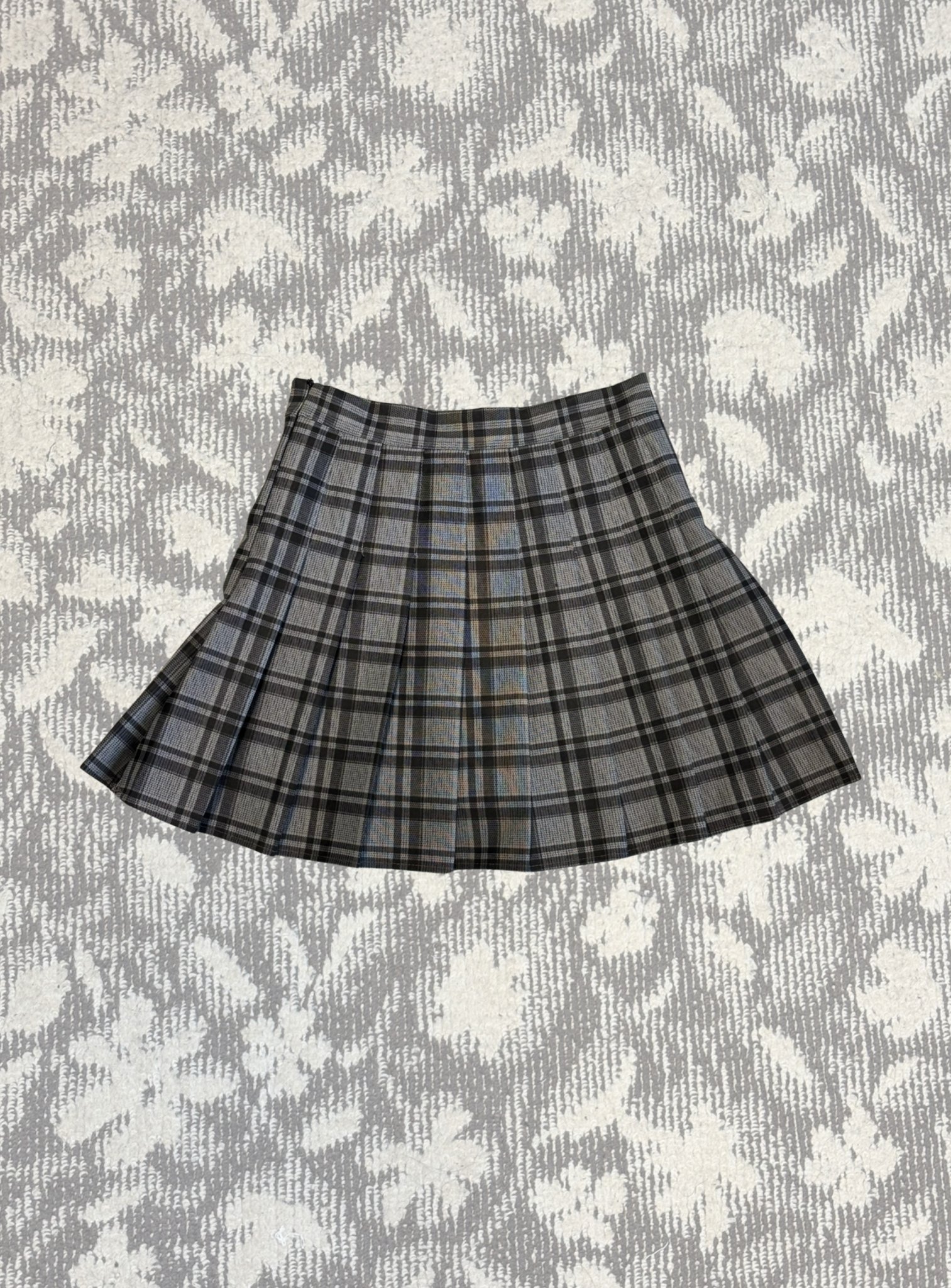 チェックスカート