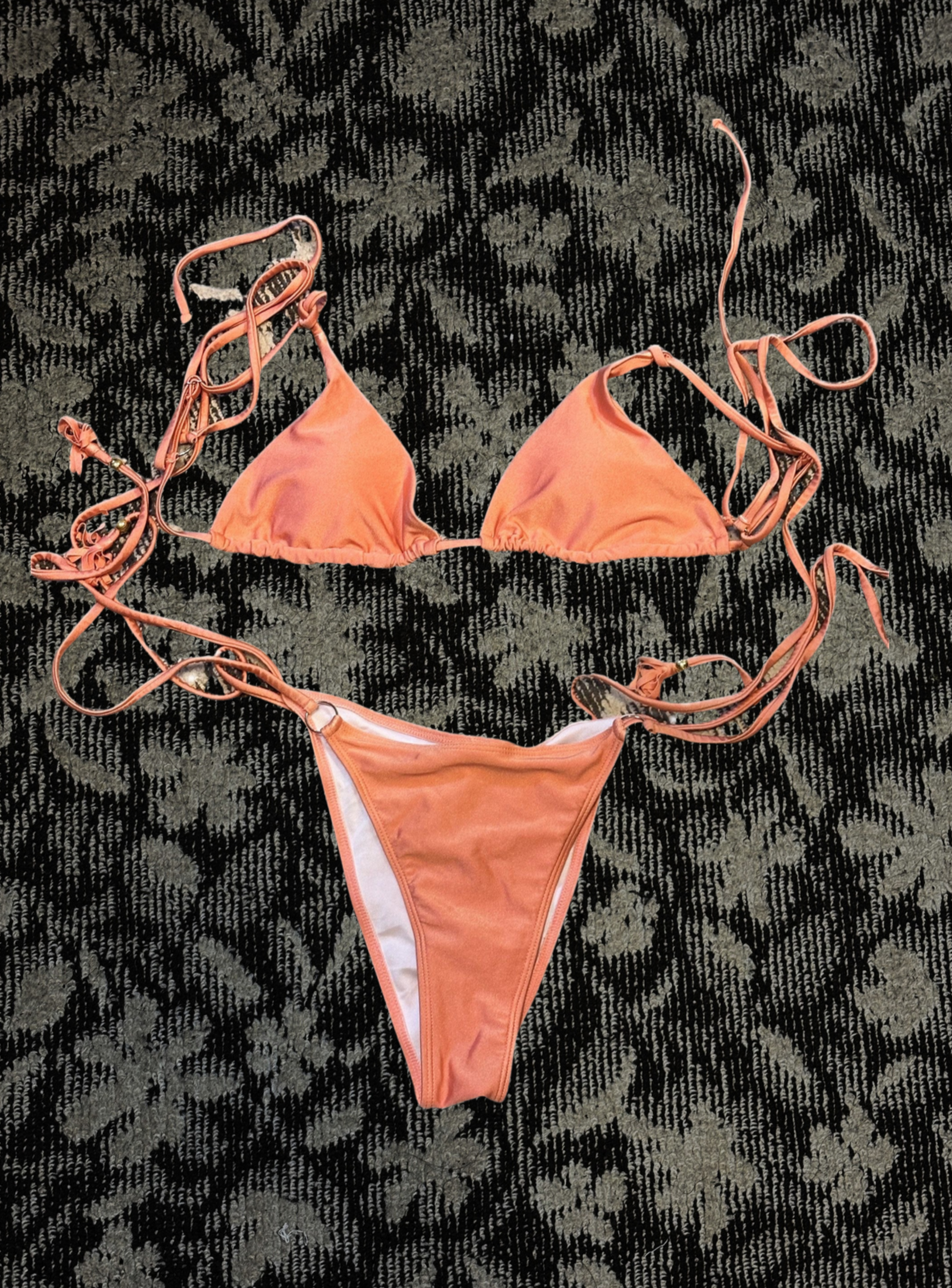 水着（オレンジ）