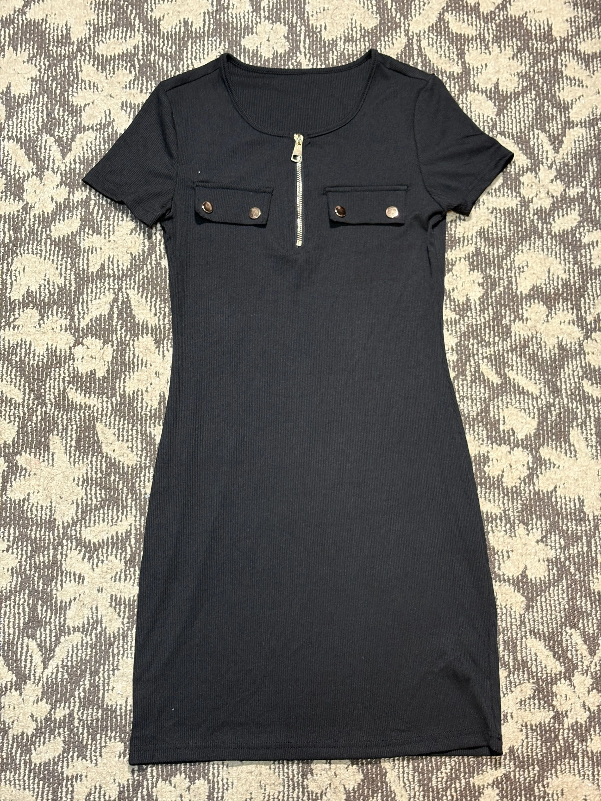 ジッパー付き半袖ワンピース