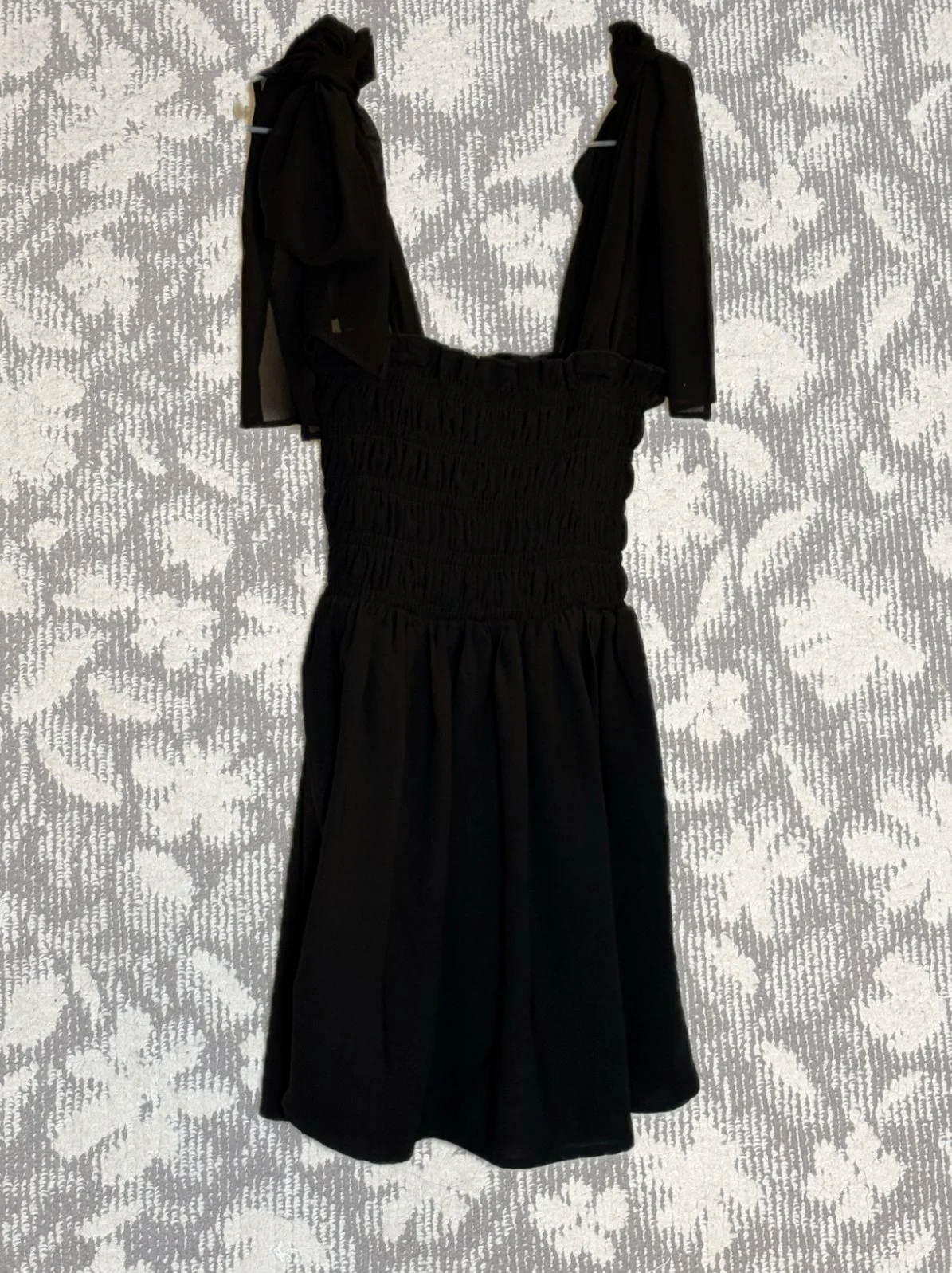 ショルダーリボンシャーリングペプラムチュニック