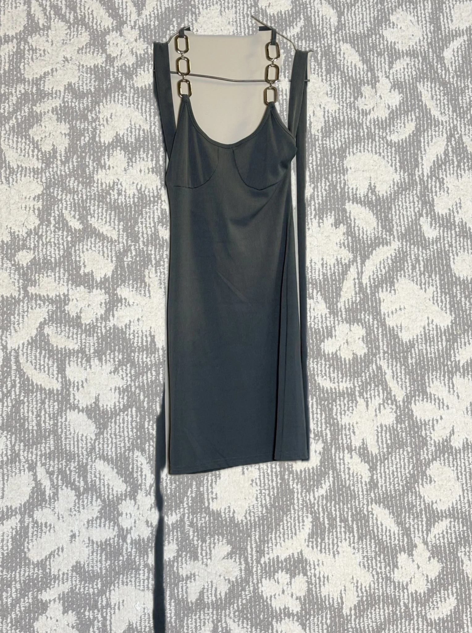 チェーンネックホルダーワンピース