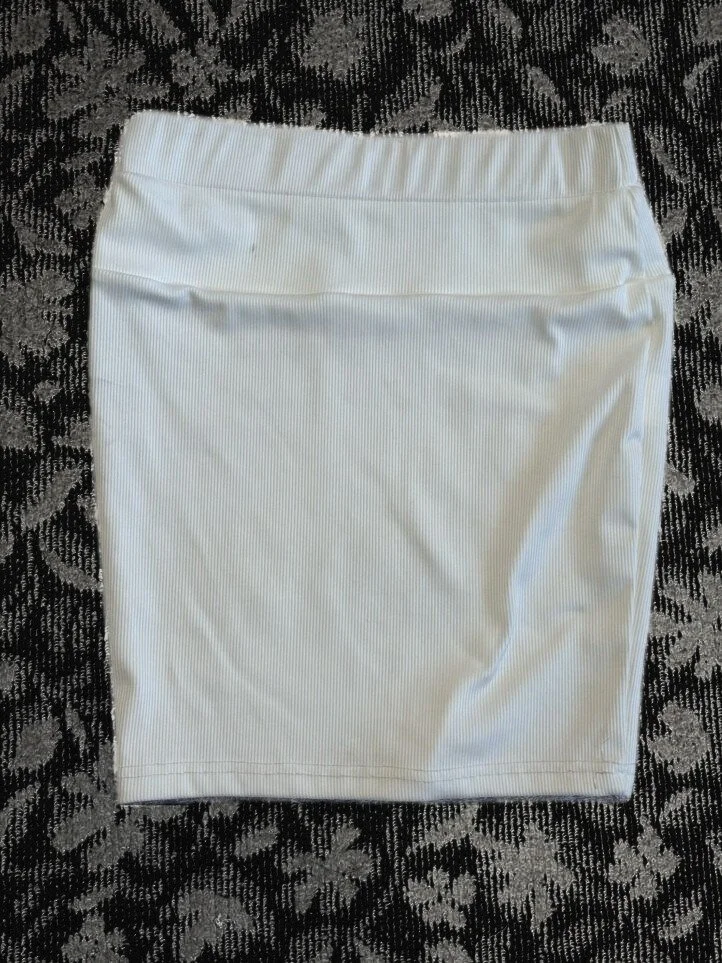 リブタイトスカート