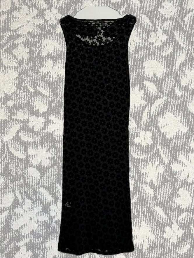 刺しゅう入りワンピース(花柄)