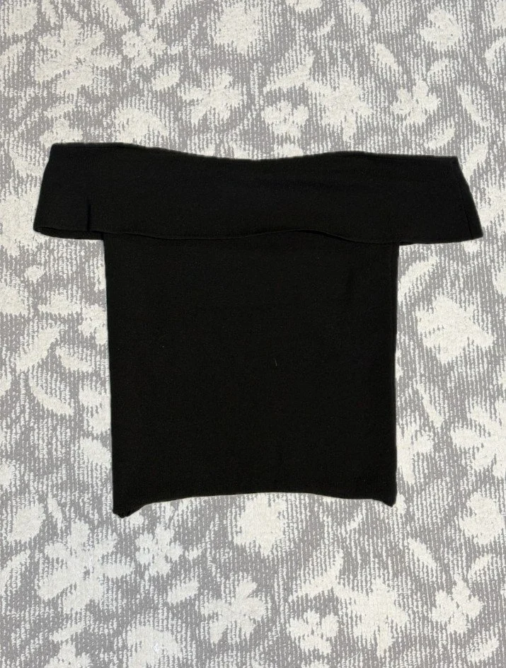 オフショルダー（ブラック）