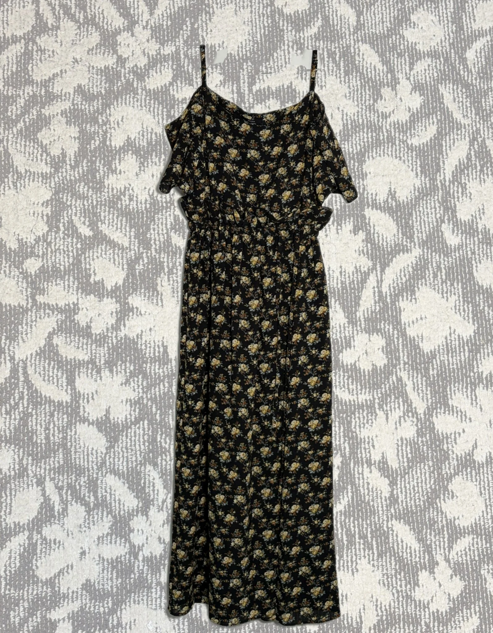 ディープサイドスリットマキシワンピース