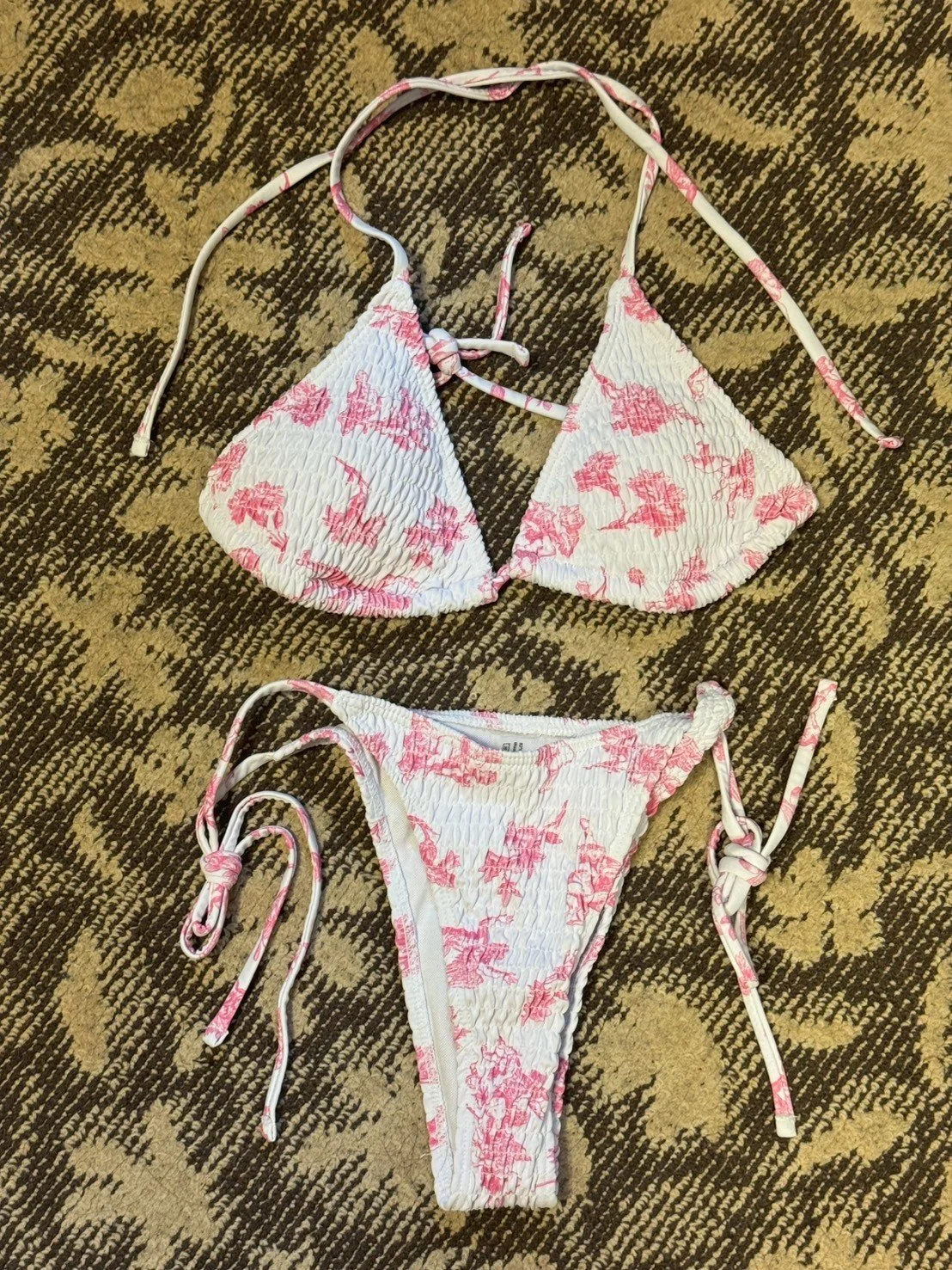 水着(フラワー/ホワイト×ピンク)