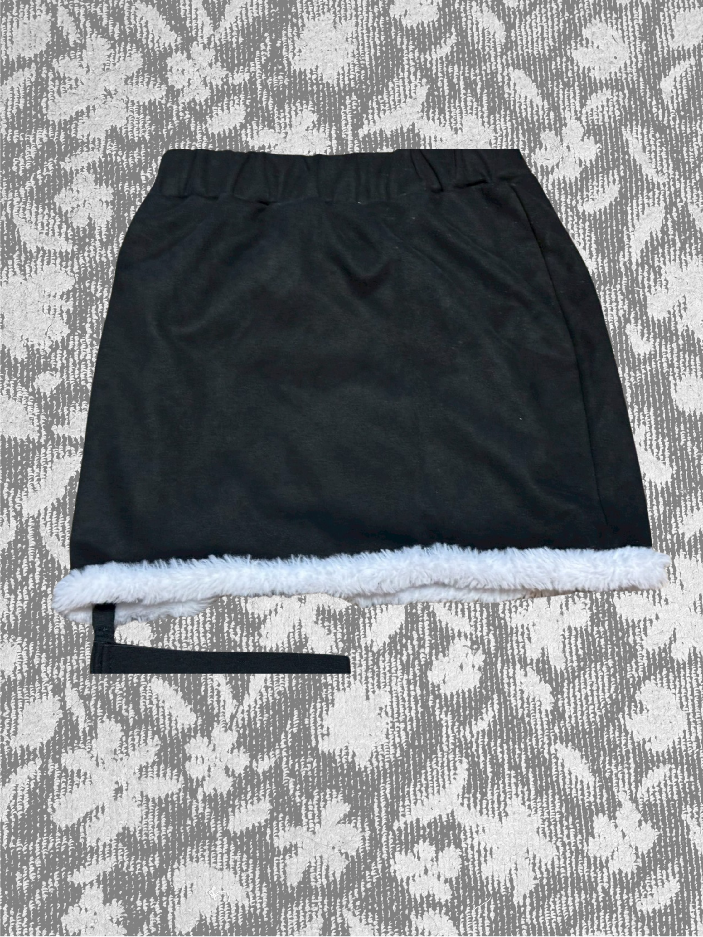 ブラックホワイトファーミニスカート