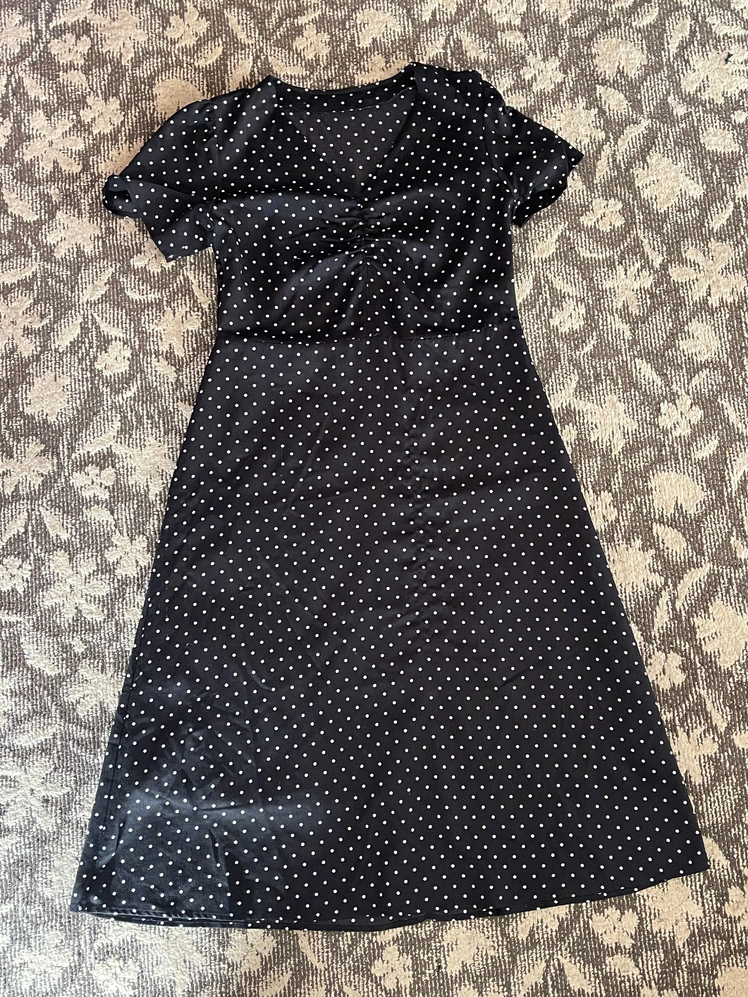 ドット柄ワンピース