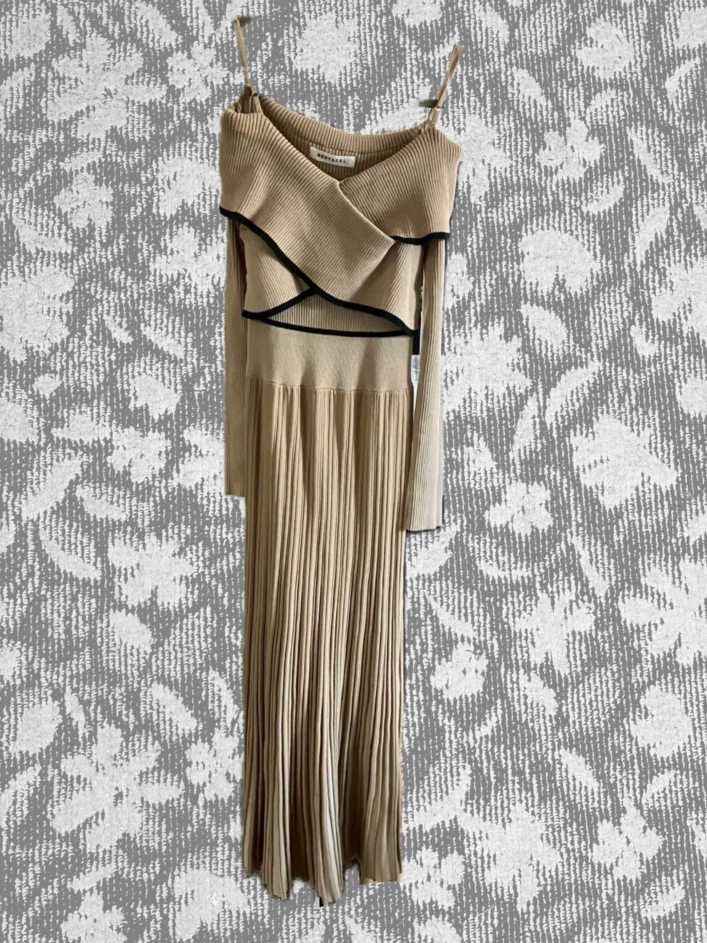 ブレードパイピングニットワンピース