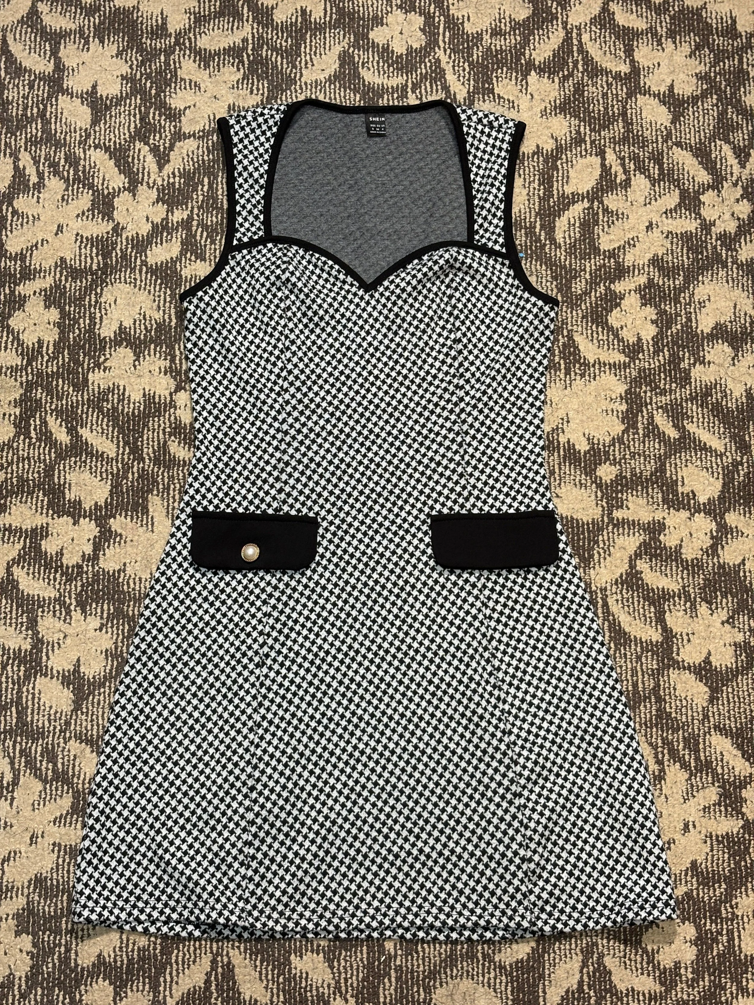 ノースリーブワンピース（千鳥柄）