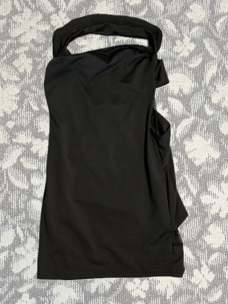 ホルターネックミニワンピース（ブラック）