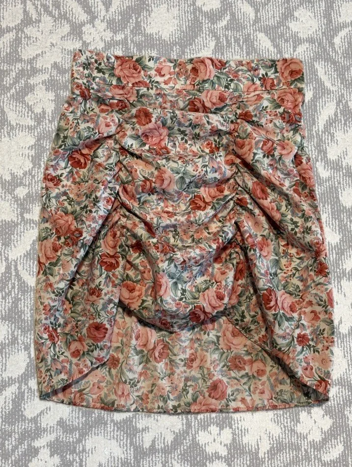 フラワーミニスカート