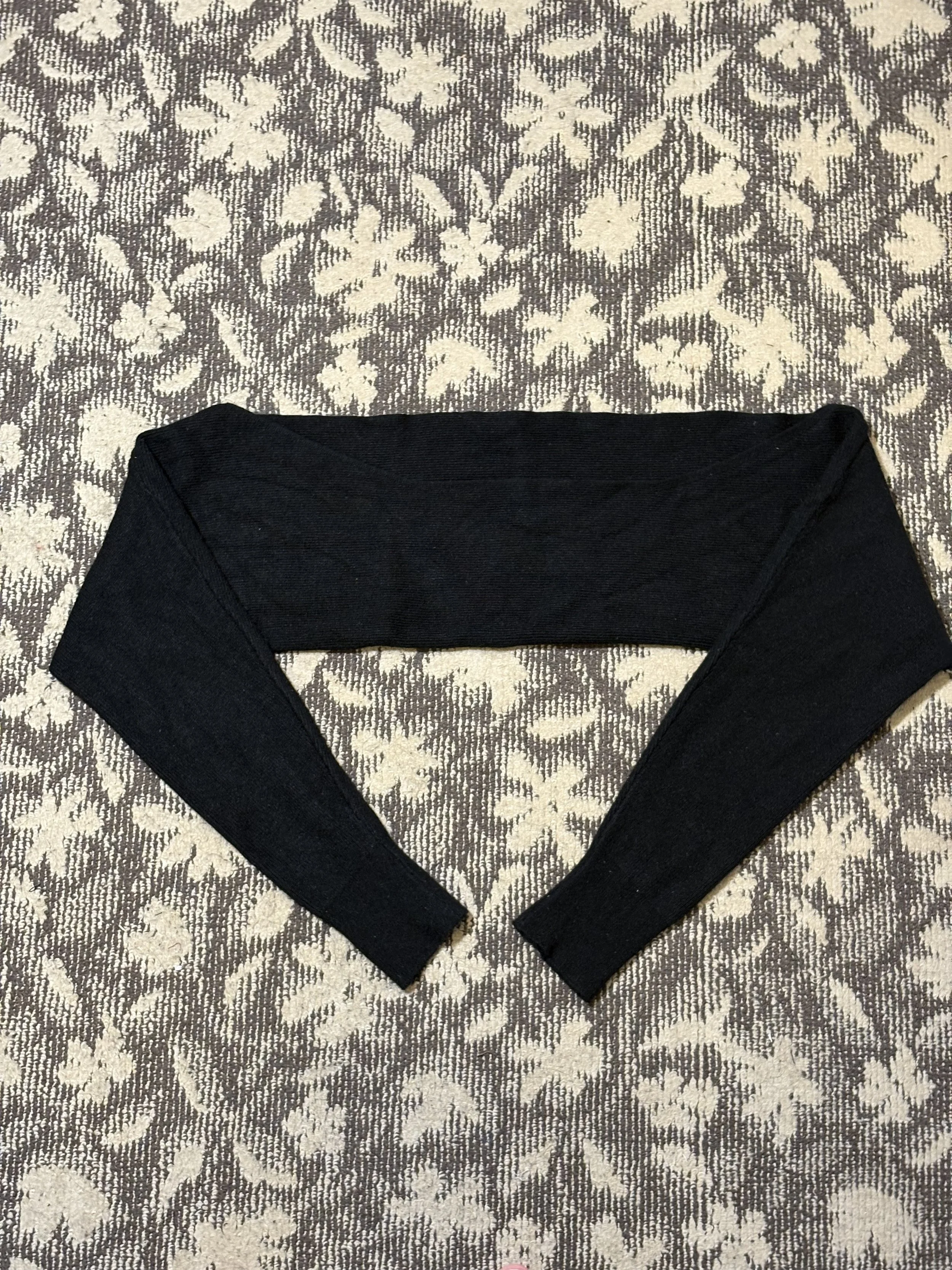 ショート丈シアーニットボレロ