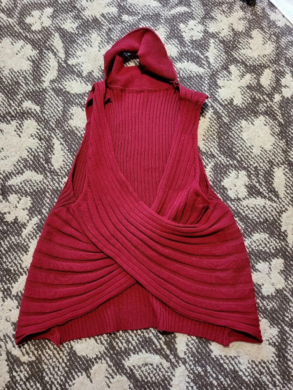 クロスストラップニットクロップドホルタートップ