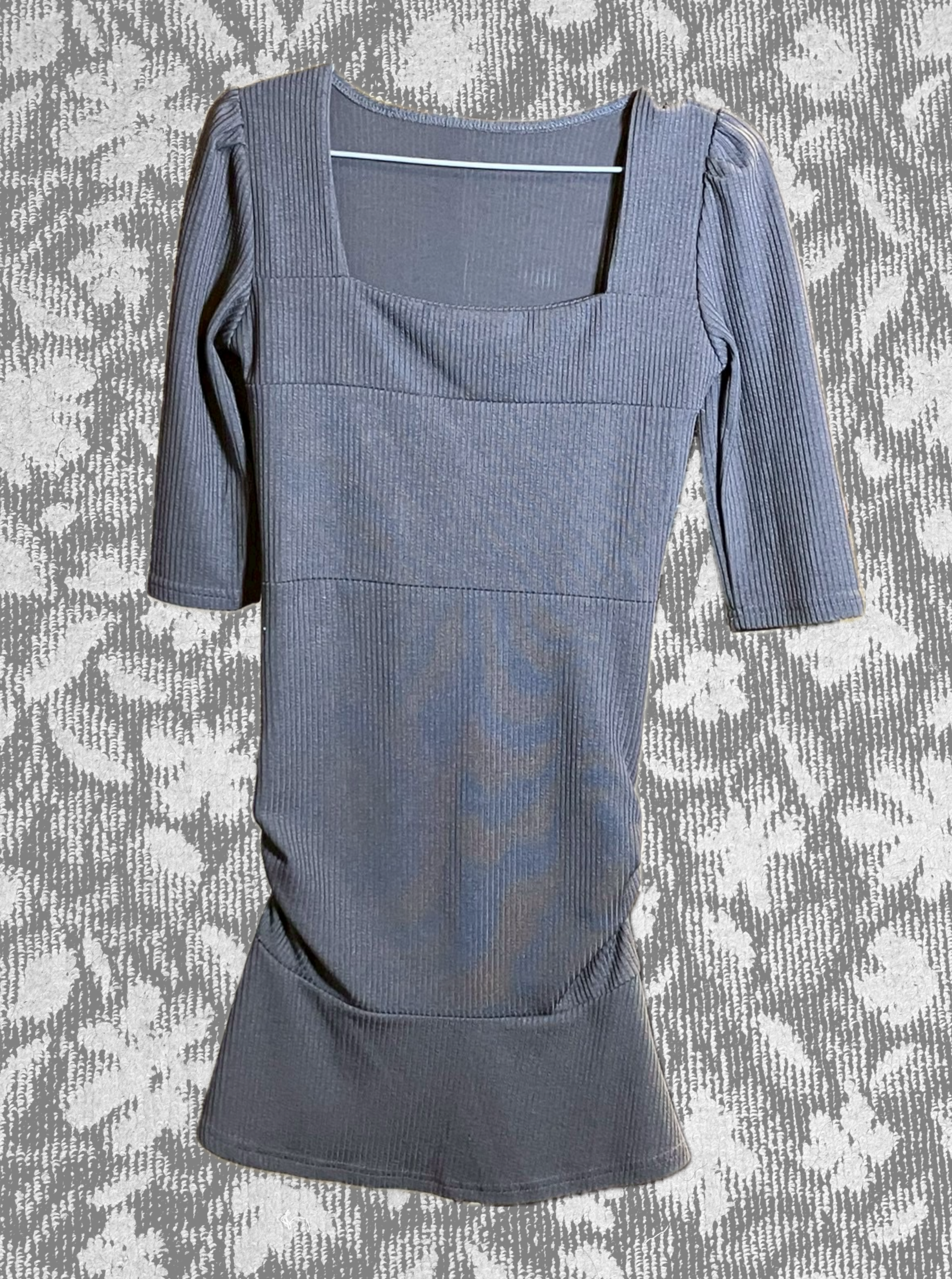 スクエアネックワンピース