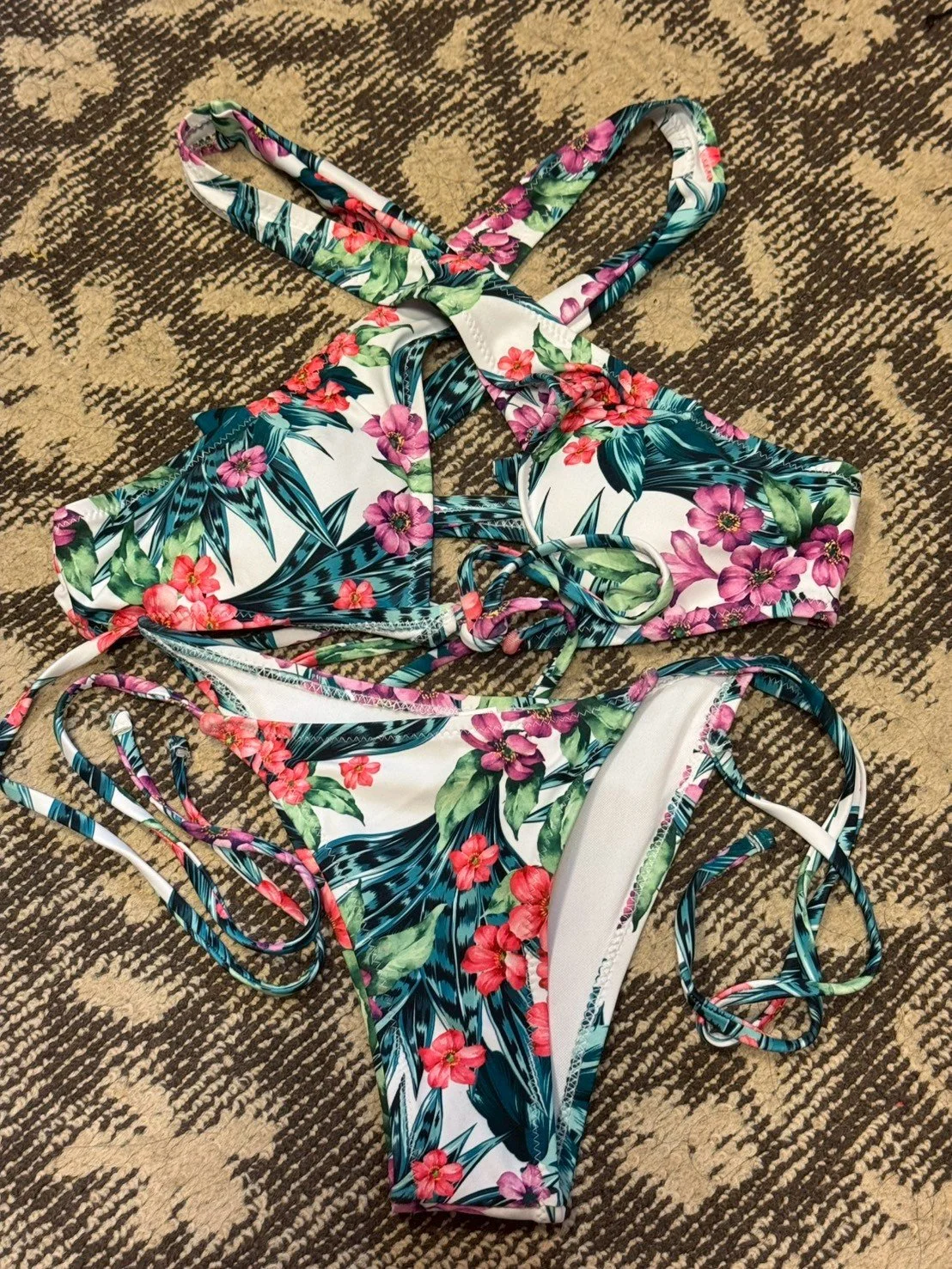 水着(フローラル)